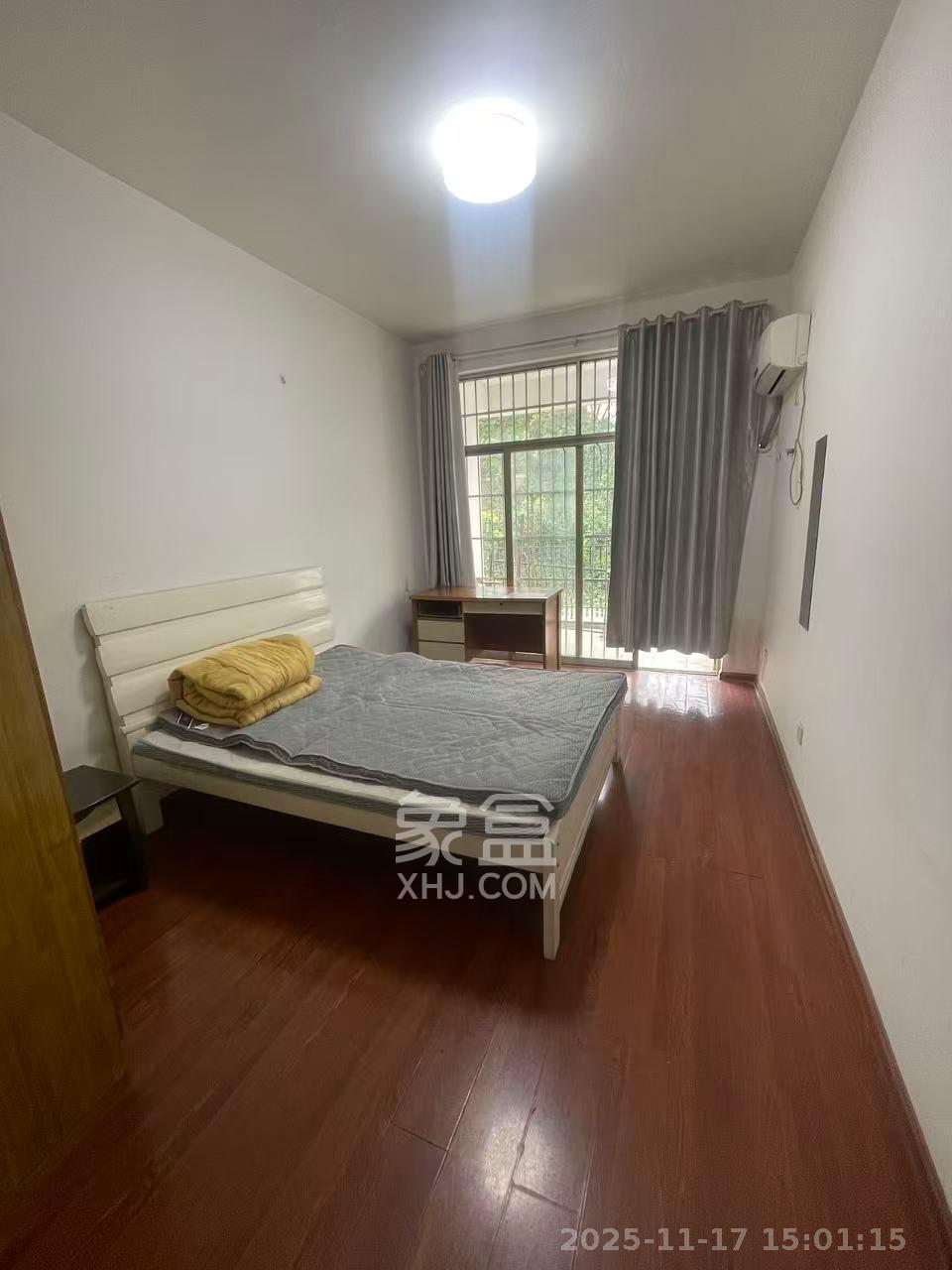 高升小区  4室2厅2卫    2200.0元/月室内图