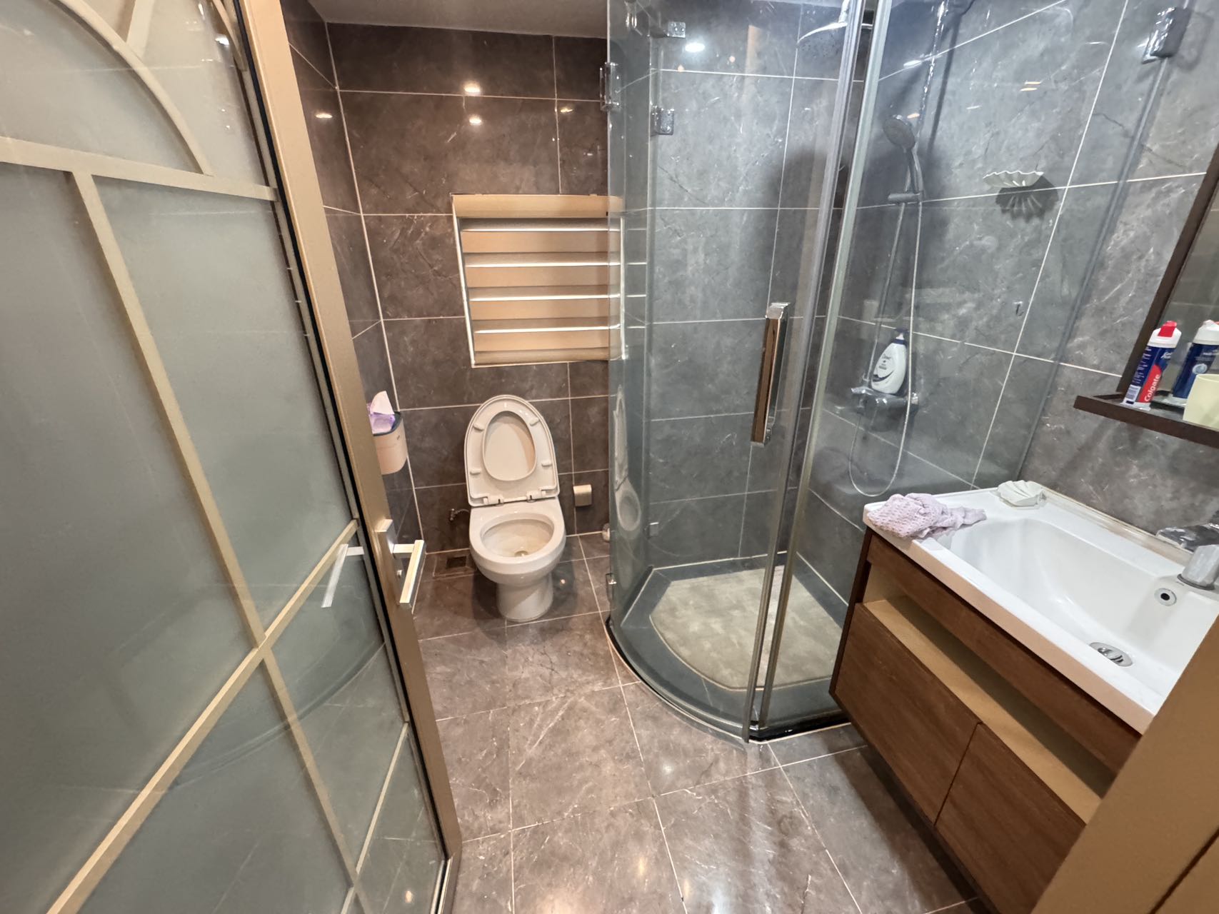 海航豪庭南苑 3室2厅2卫 5000.0元/月 海航豪庭南苑 3室2厅2卫 5000.0元/月室内图