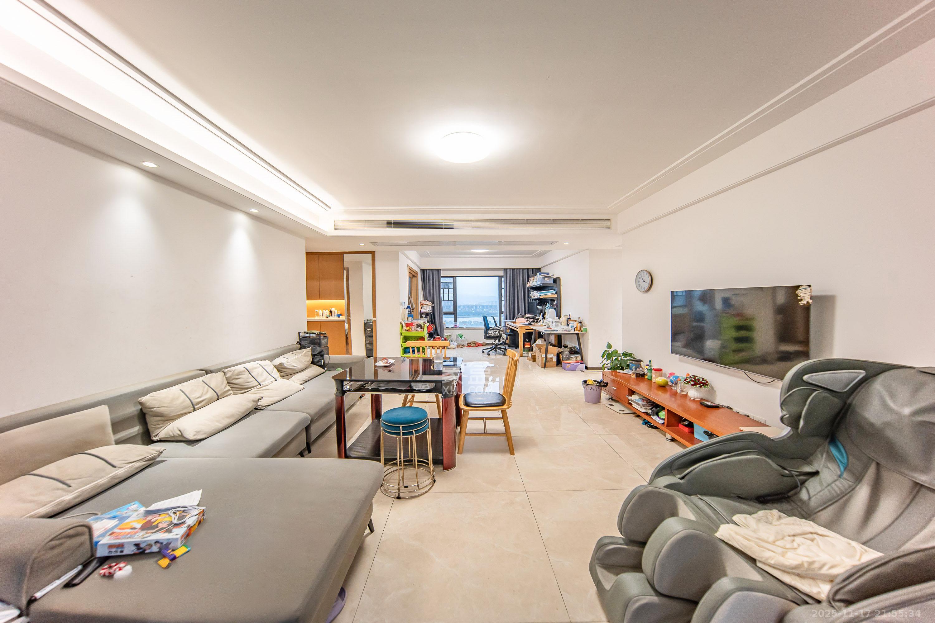 深业鹭栖府  4室2厅2卫    195.0万