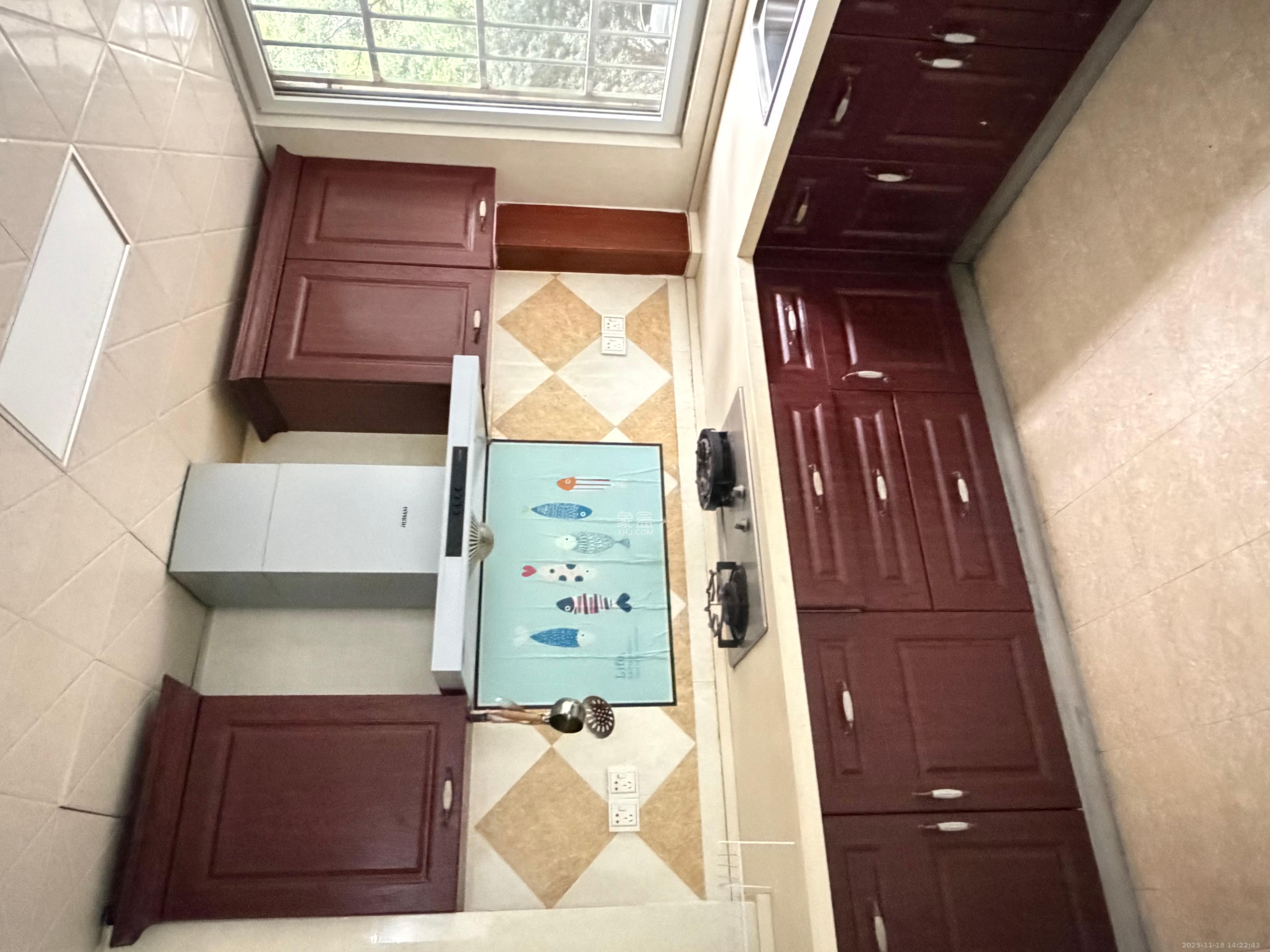 博雅湘水湾  3室2厅1卫    2400.0元/月室内图