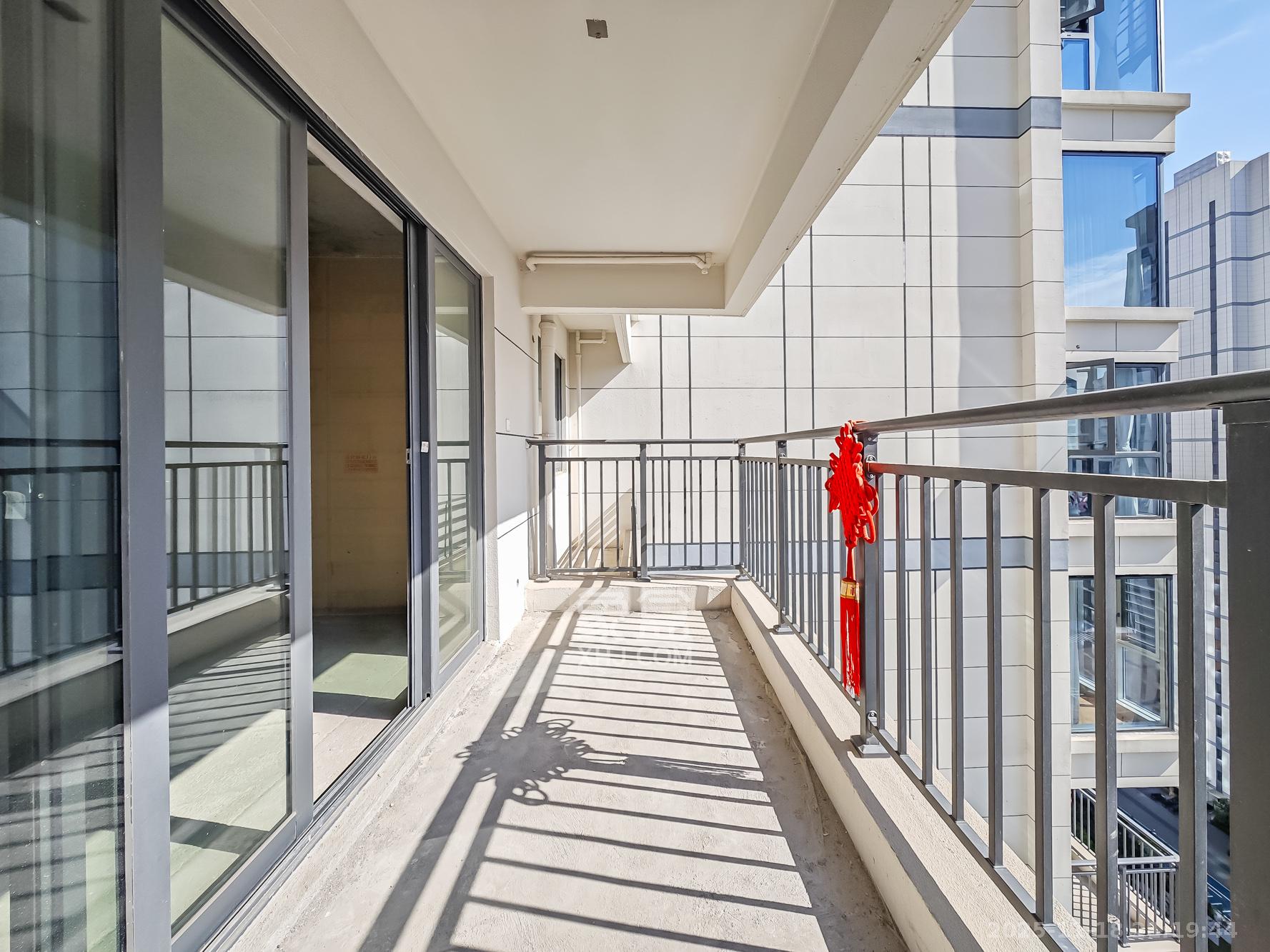 长沙北中心保利时代C区 4室2厅2卫 110.0万 长沙北中心保利时代C区 4室2厅2卫 110.0万阳台