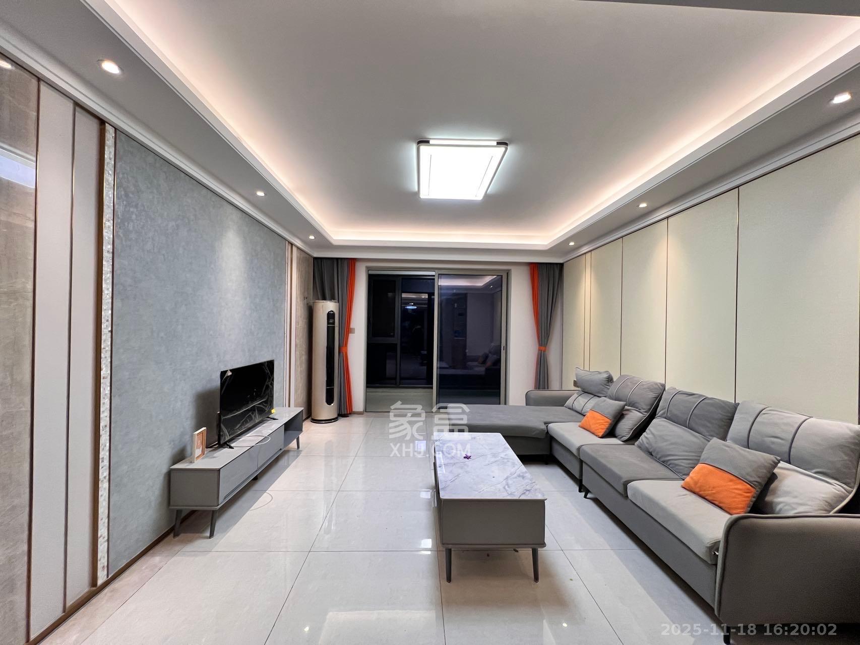 梅溪湖金茂湾 4室2厅2卫 3200.0元/月 梅溪湖金茂湾 4室2厅2卫 3200.0元/月室内图