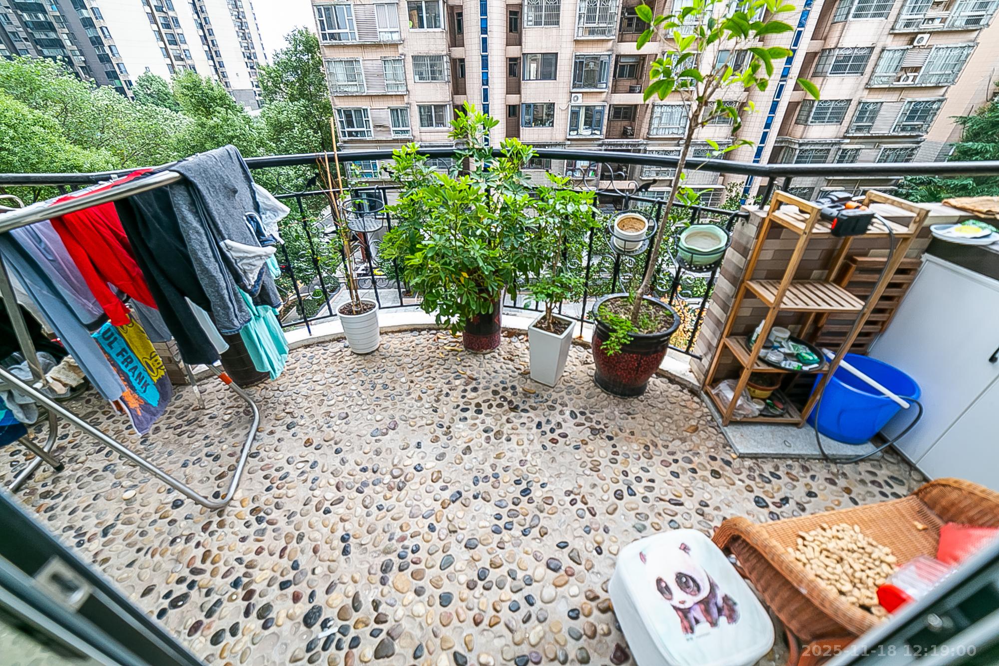 白沙花园 4室2厅2卫 118.0万 白沙花园 4室2厅2卫 118.0万阳台