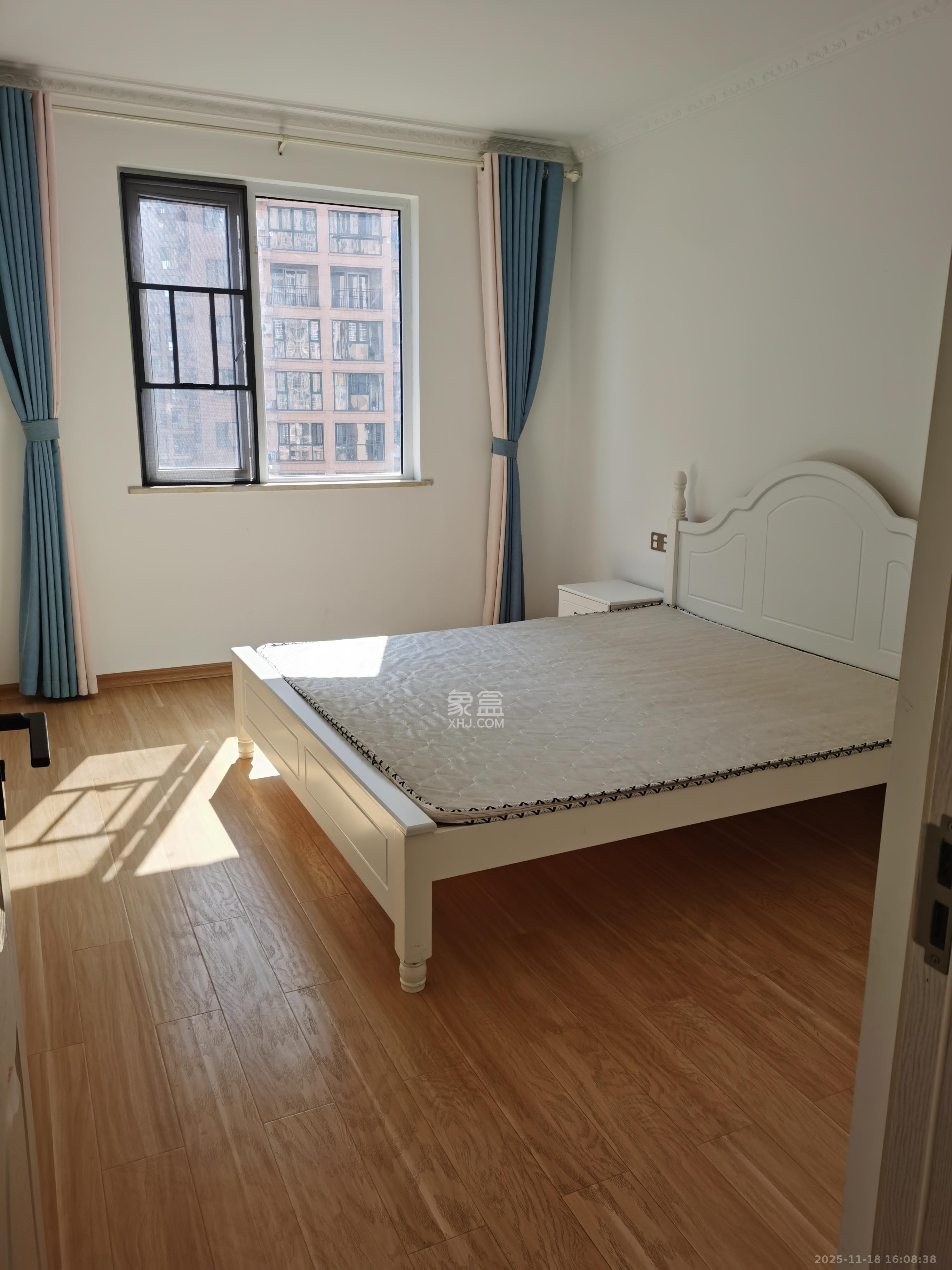 丽发新城  2室2厅1卫    2000.0元/月