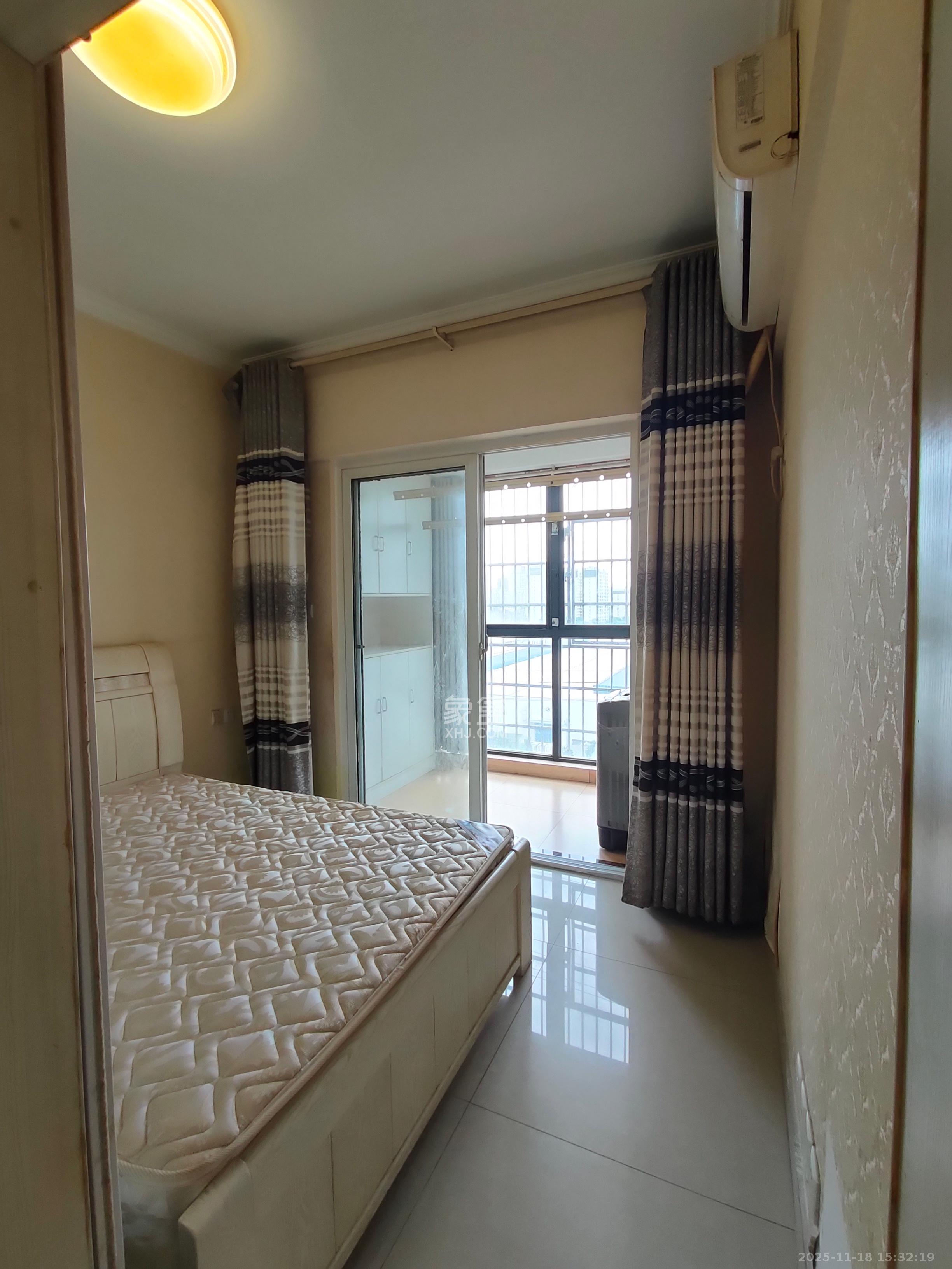 爵士湘  1室1厅1卫    1000.0元/月