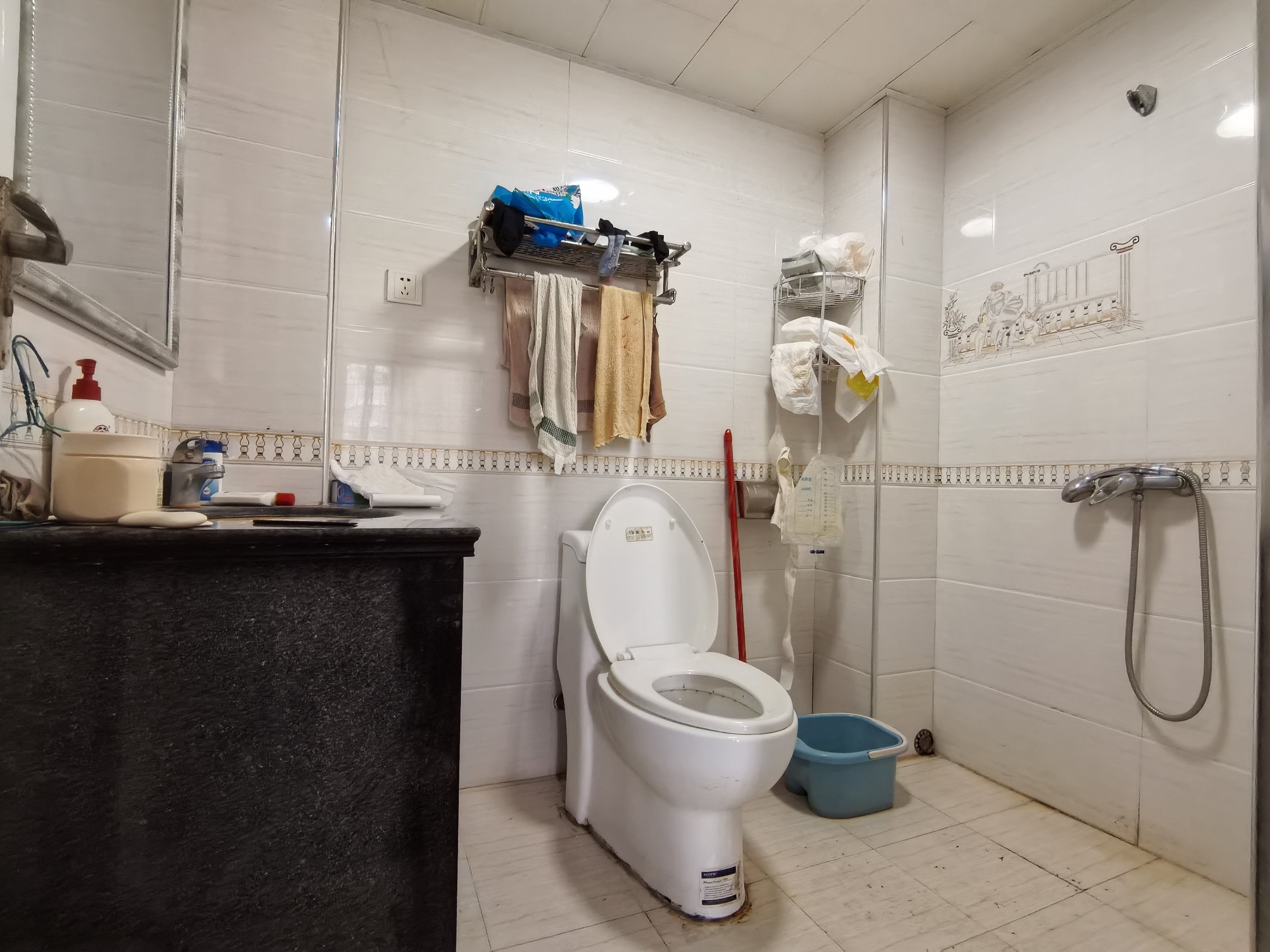 南珠苑 1室0厅0卫 39.8万 南珠苑 1室0厅0卫 39.8万客厅