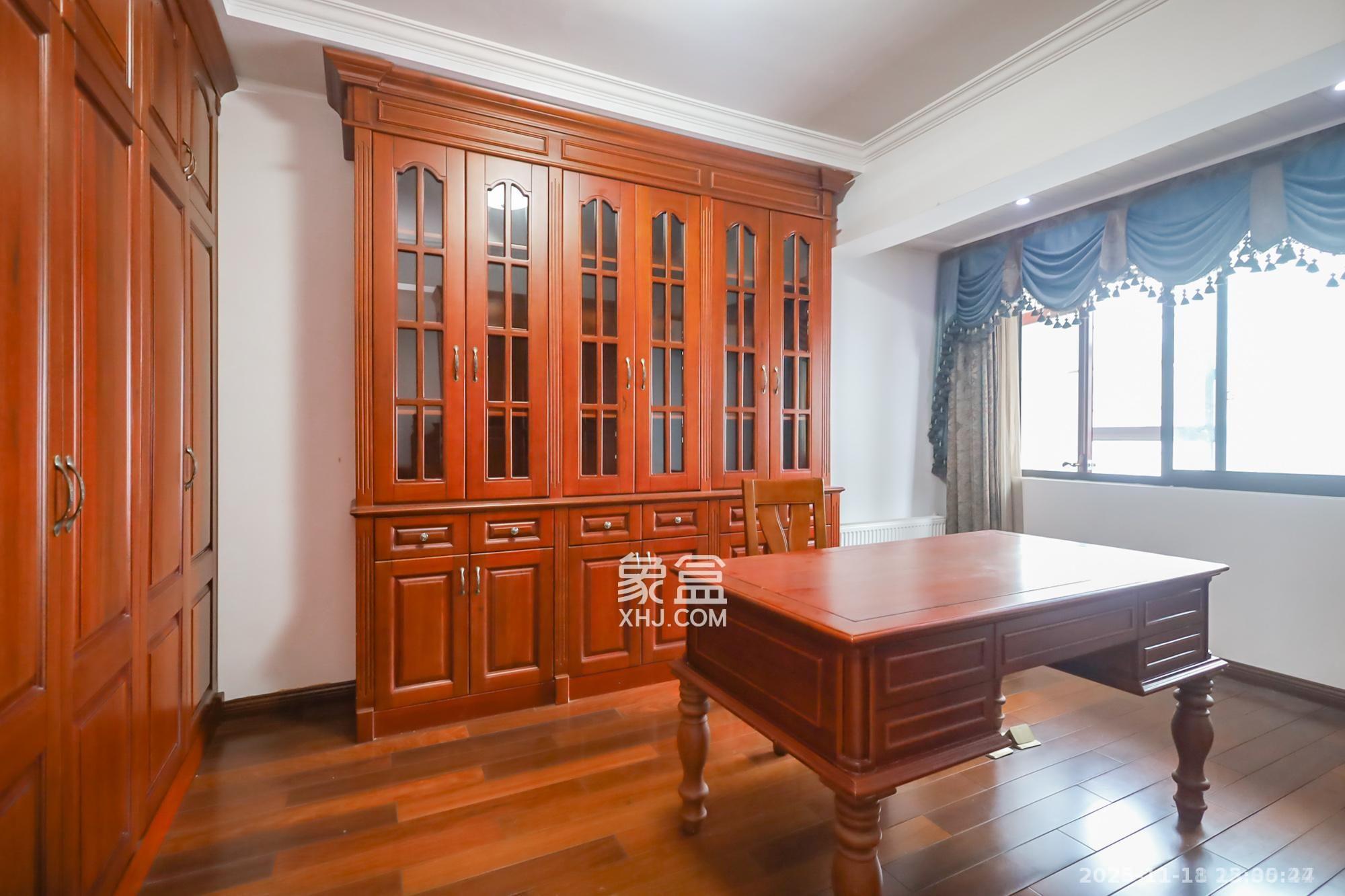 西岸润泽府 4室2厅2卫 4000.0元/月 西岸润泽府 4室2厅2卫 4000.0元/月室内图