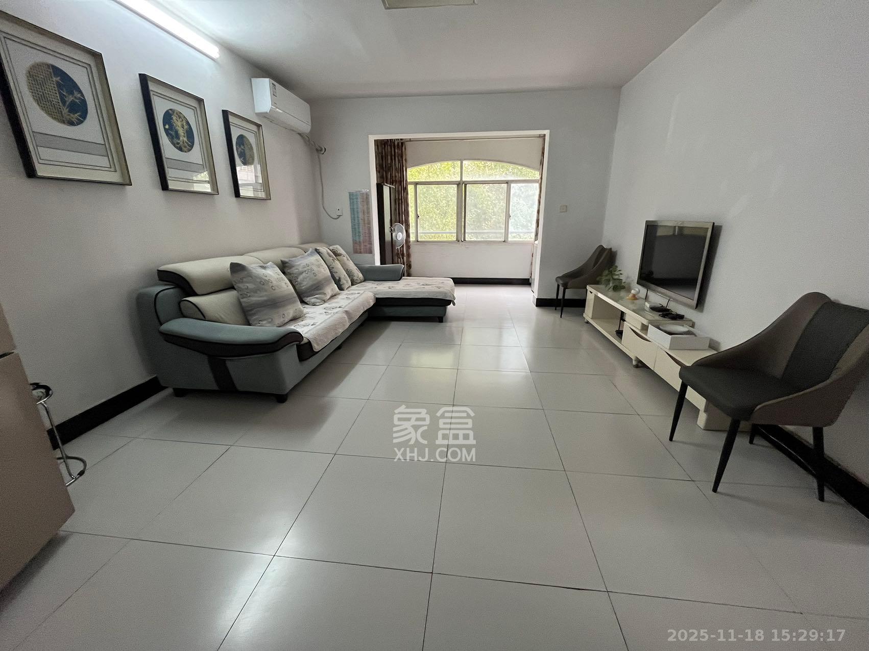 嘉盛华庭（一期、二期、三期）  2室2厅1卫    2090.0元/月