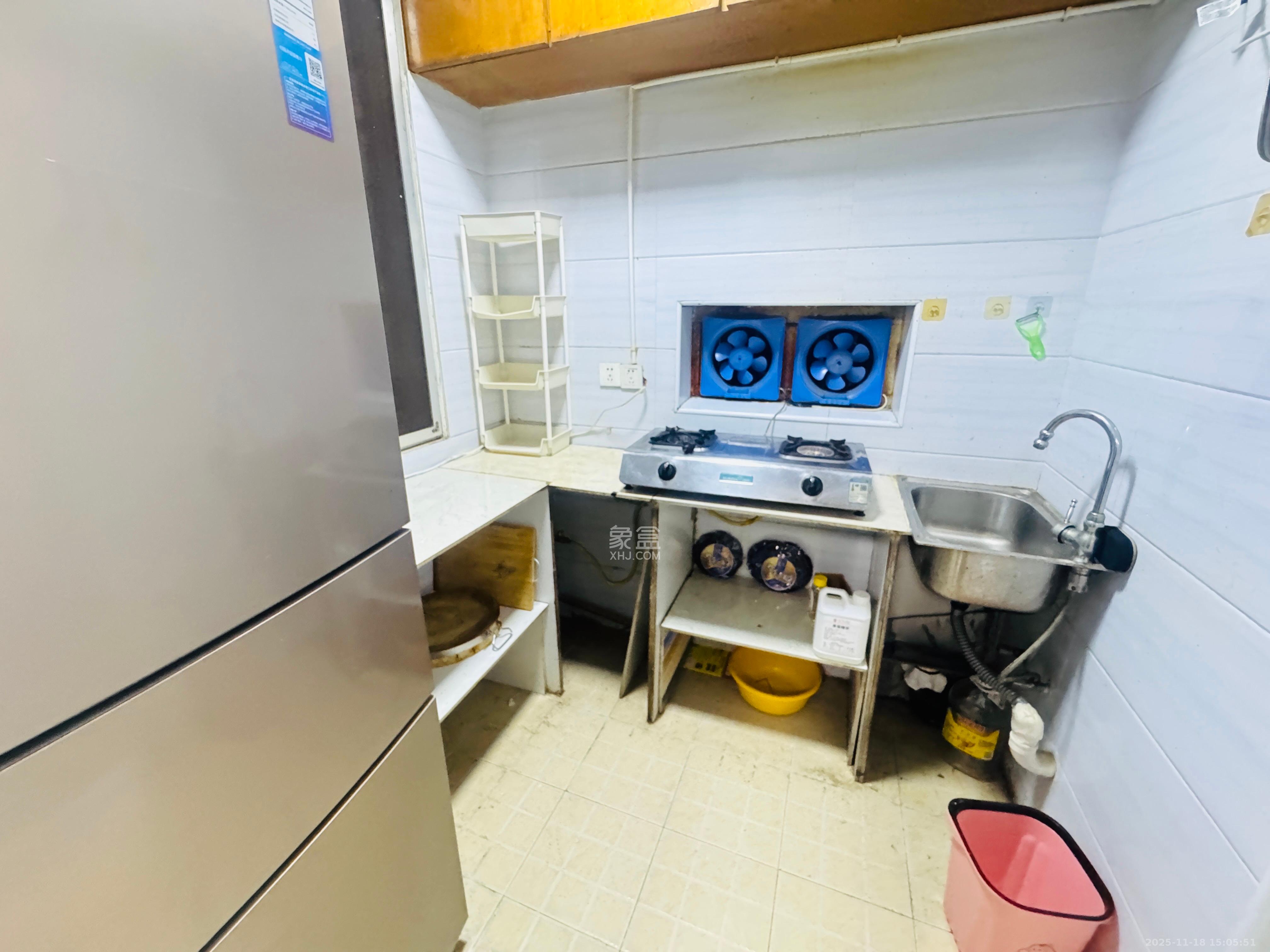 向家湾社区（含富湘公寓）  3室1厅1卫    1800.0元/月室内图