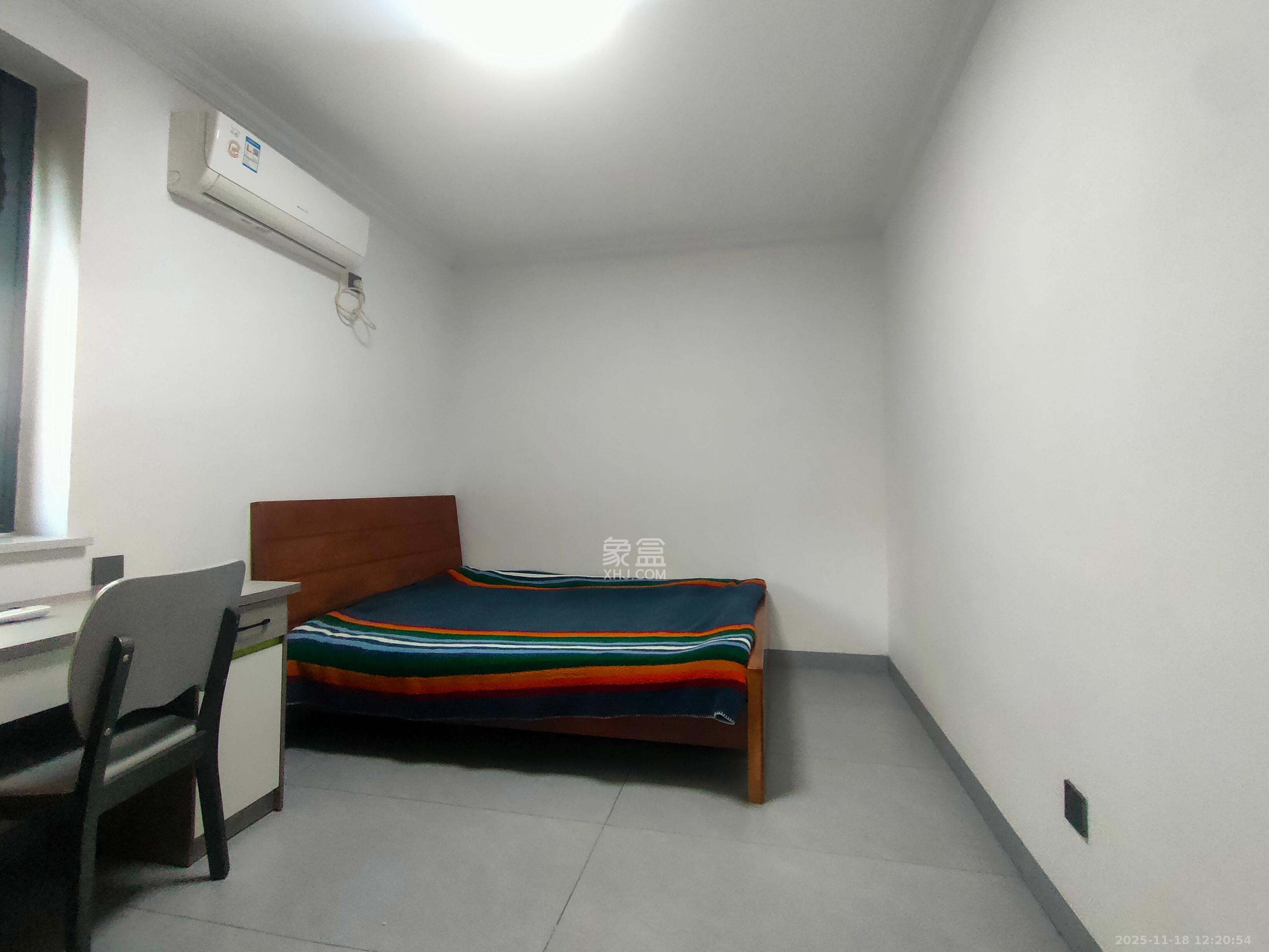 隆华金属宿舍 1室2厅1卫 2800.0元/月 隆华金属宿舍 1室2厅1卫 2800.0元/月室内图