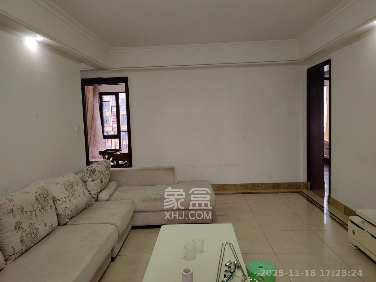 中海国际一期  4室2厅1卫    2000.0元/月