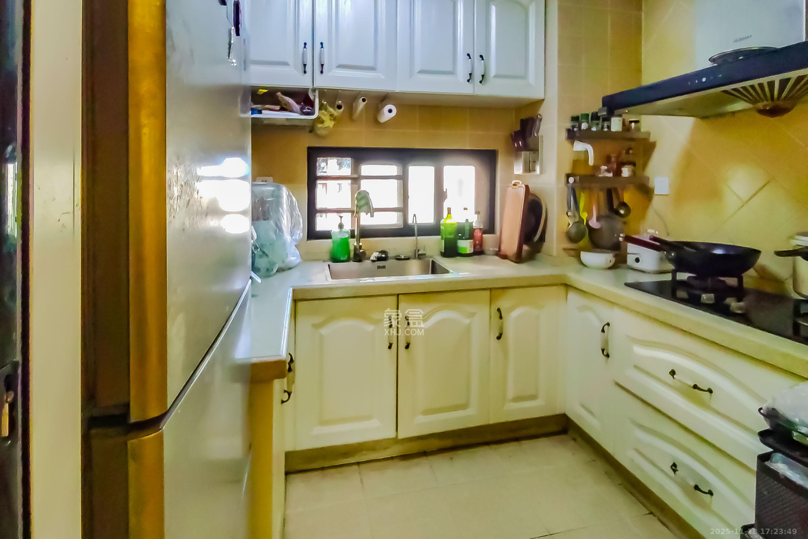 旭辉香樟公馆  4室2厅2卫    115.0万其他