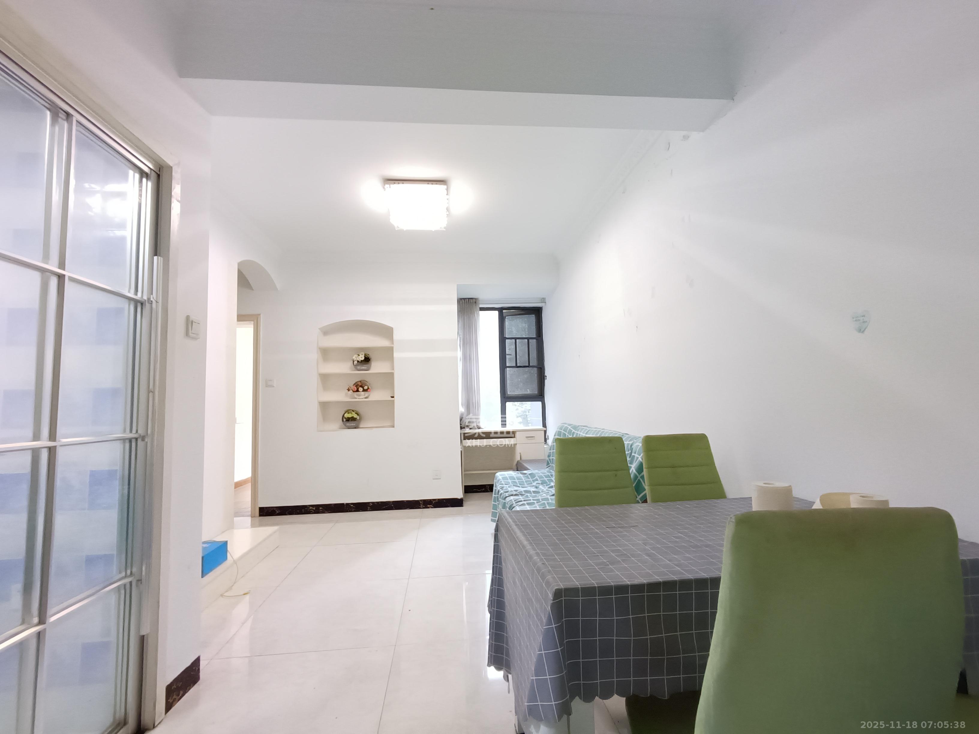 荣盛花语馨苑  2室2厅1卫    2120.0元/月