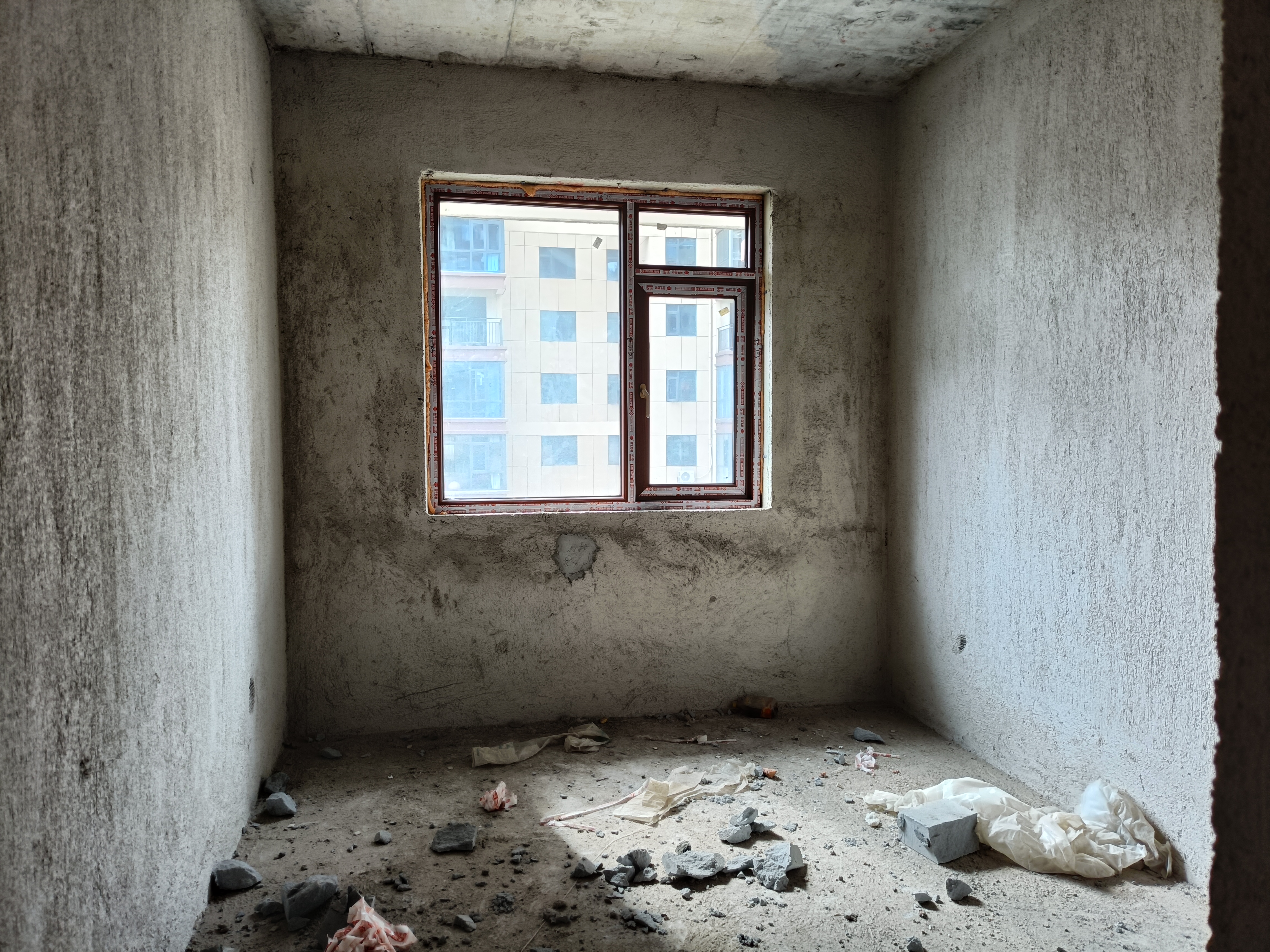 石化大院  3室2厅2卫    60.0万客厅