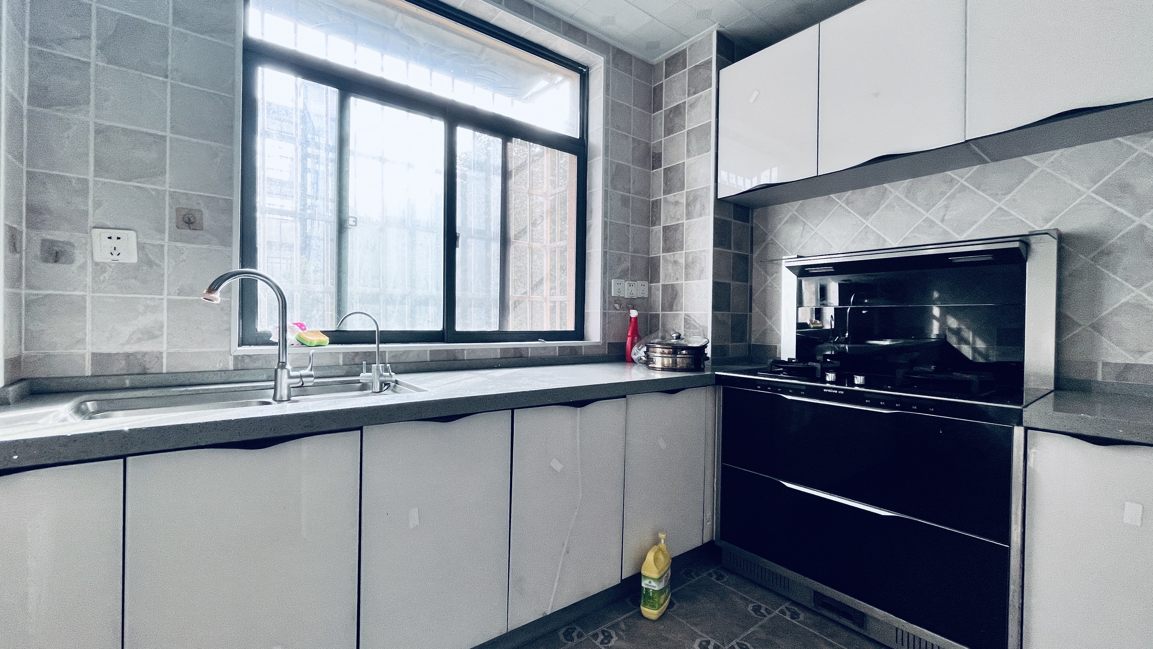 盐业公司家属院 2室2厅1卫 1400.0元/月 盐业公司家属院 2室2厅1卫 1400.0元/月室内图