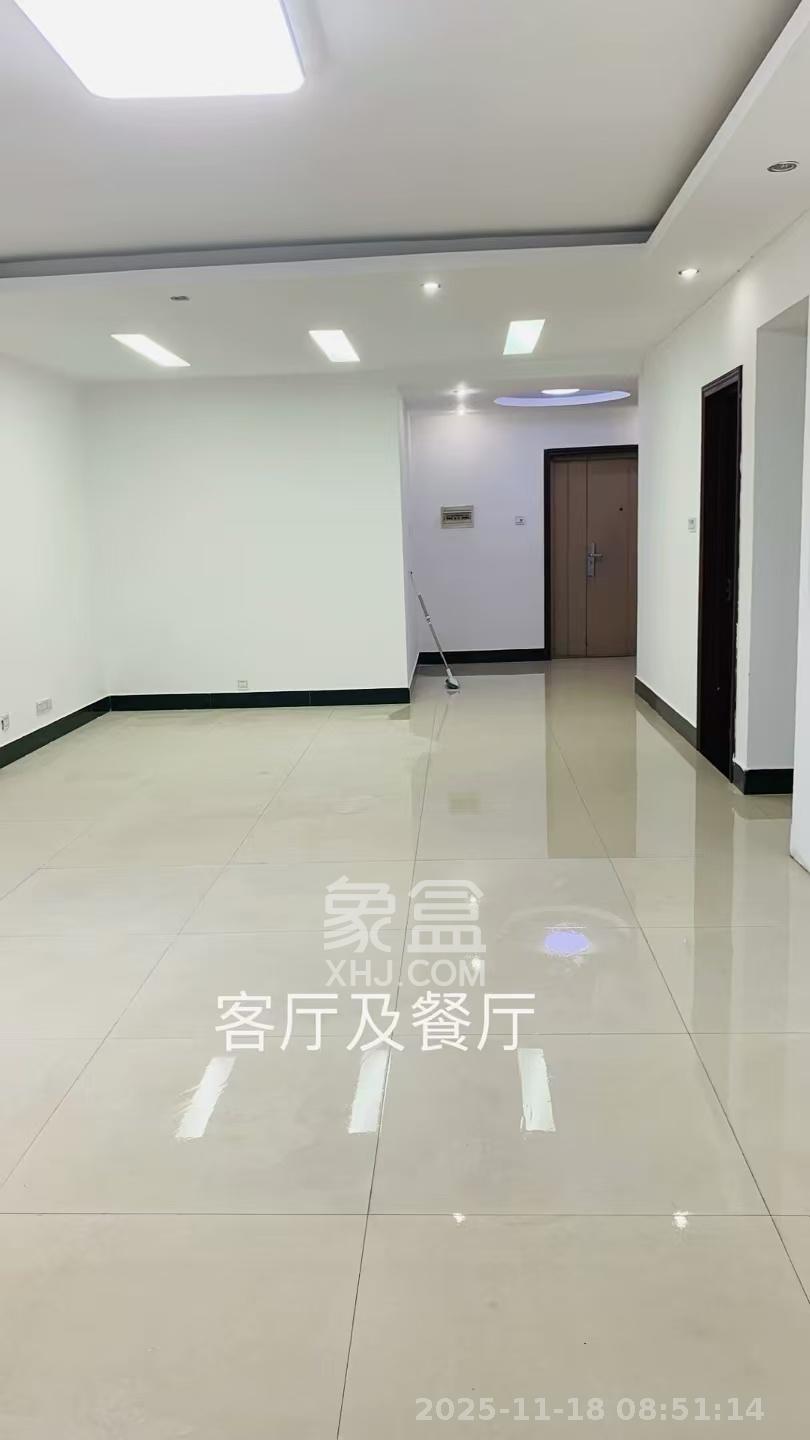 佳阳悦景馨都  3室2厅2卫    3000.0元/月