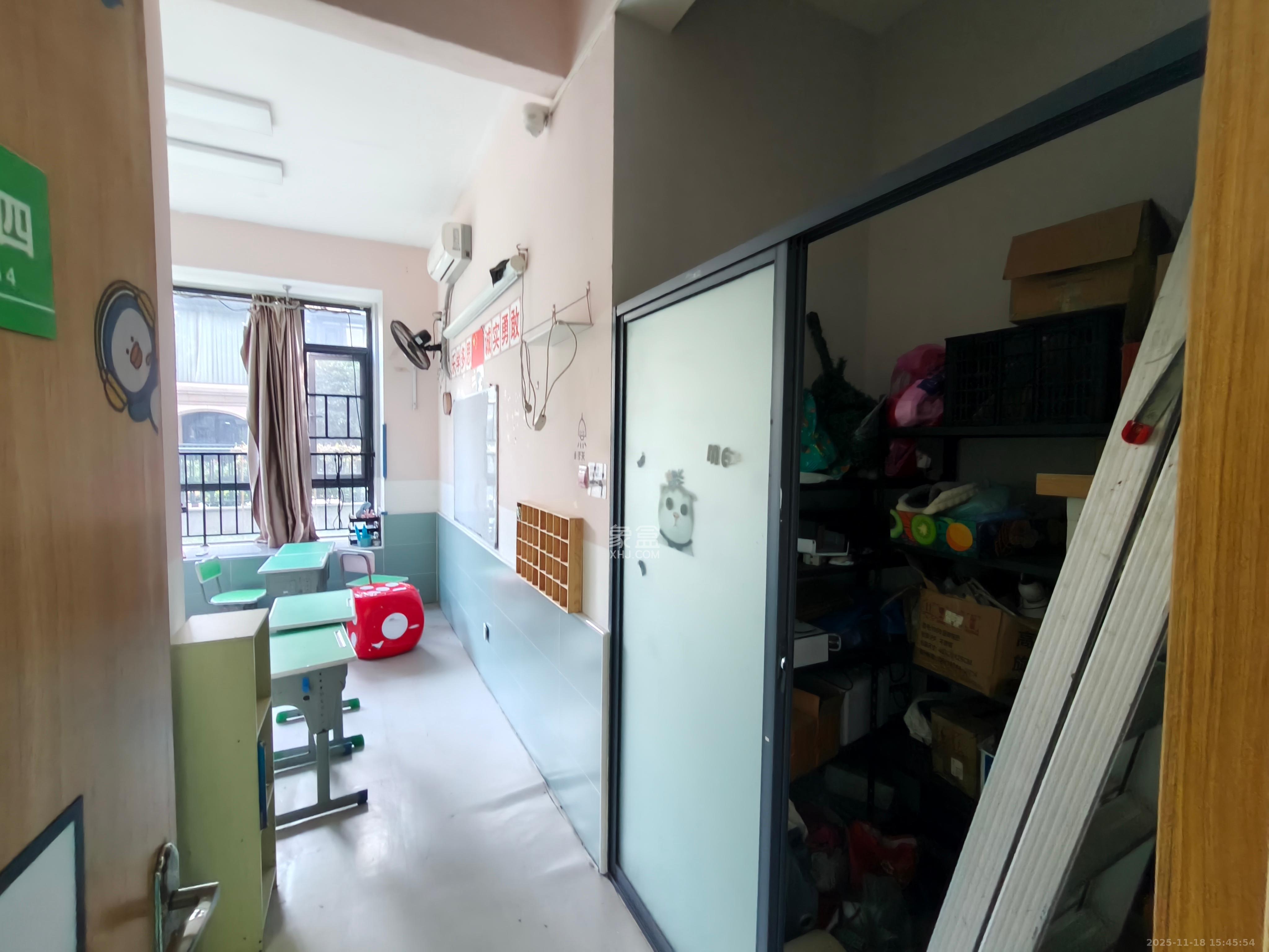 明昇壹城(明昇时代广场)一期 4室2厅2卫 3200.0元/月 明昇壹城(明昇时代广场)一期 4室2厅2卫 3200.0元/月室内图