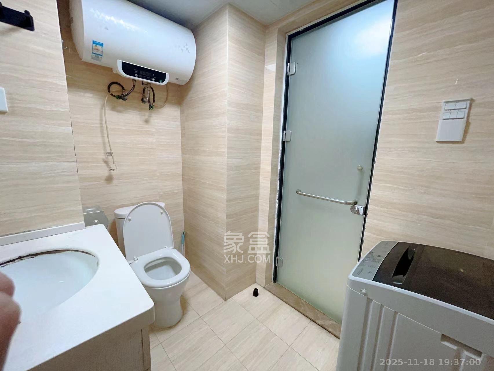 融科东南海 1室1厅1卫 1300.0元/月 融科东南海 1室1厅1卫 1300.0元/月室内图