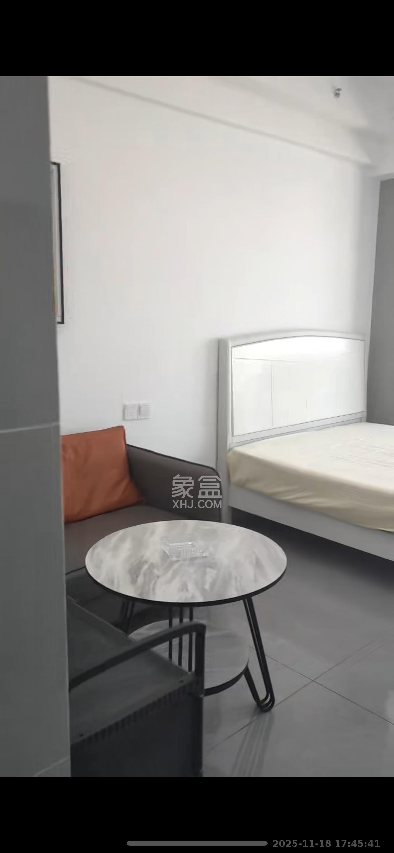 友兴家园  1室0厅1卫    1400.0元/月室内图