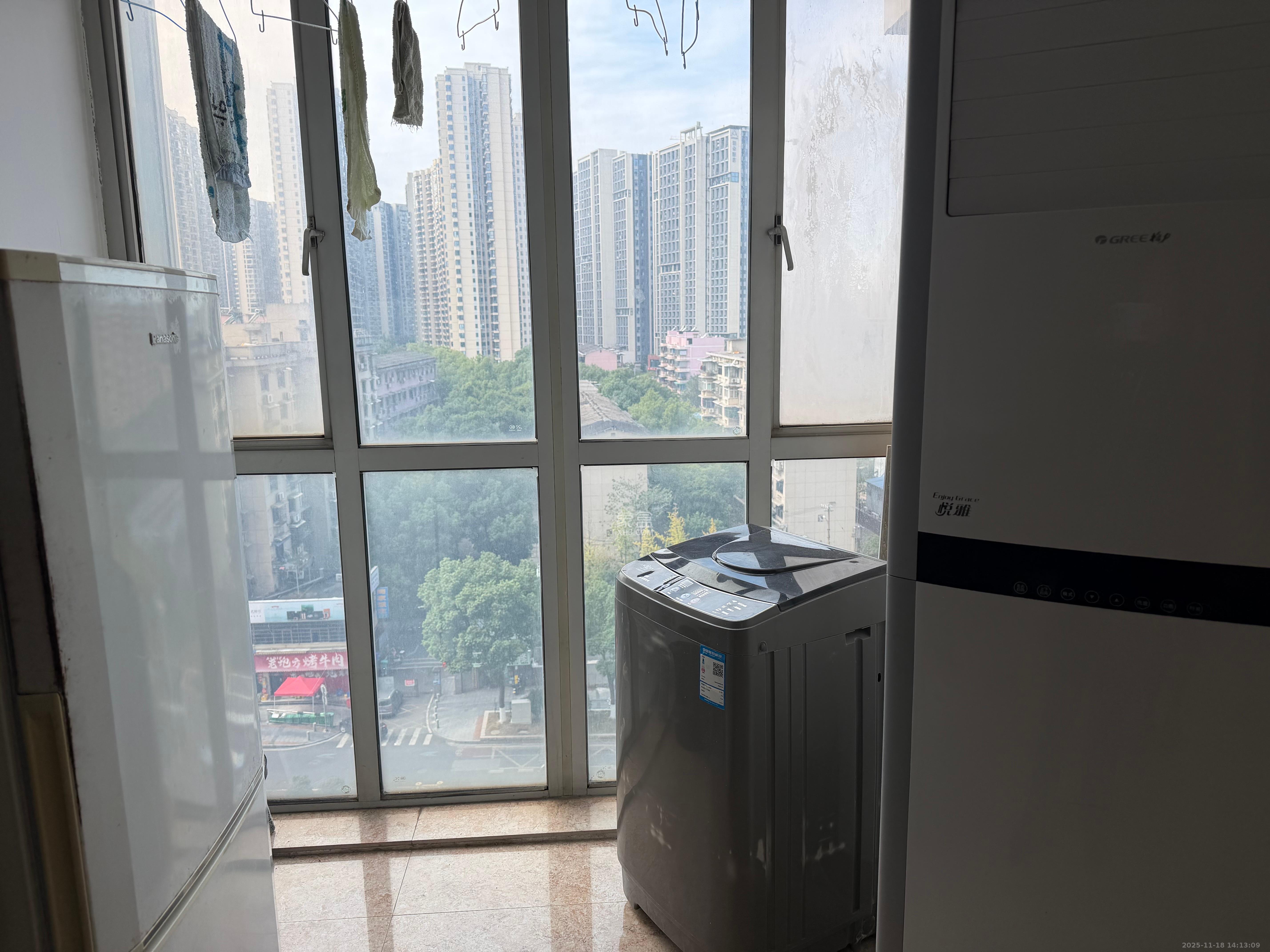 中远公馆  1室1厅1卫    2100.0元/月室内图