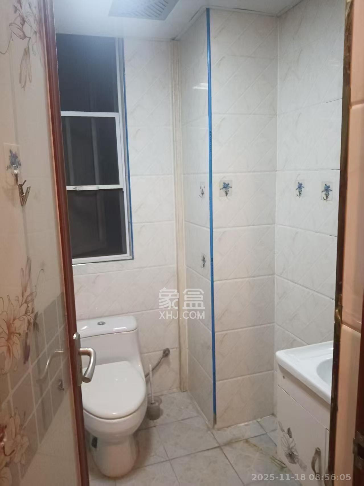 金地三千府(金地湖山樾、金地自在城) 2室2厅1卫 1400.0元/月 金地三千府(金地湖山樾、金地自在城) 2室2厅1卫 1400.0元/月室内图