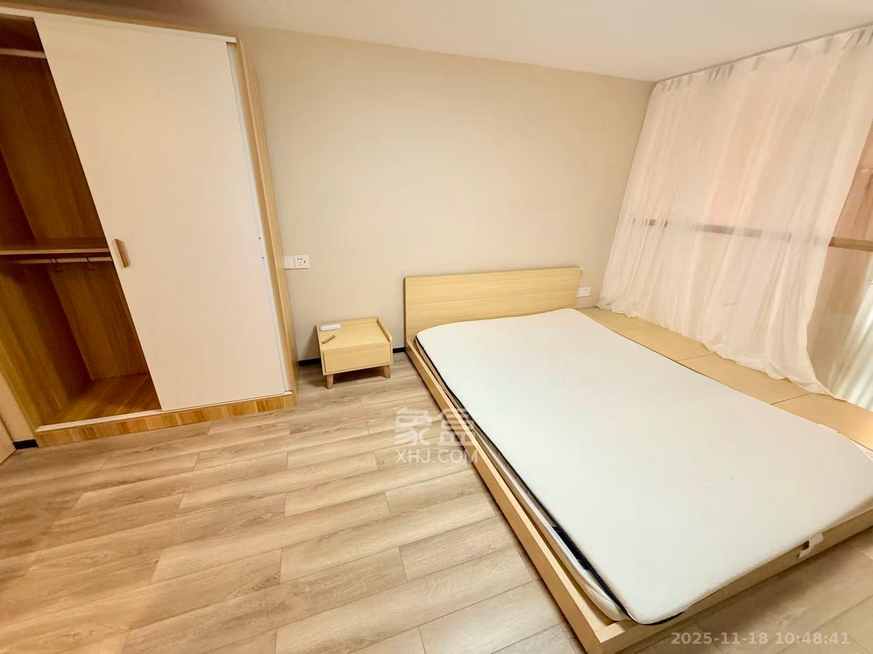 藏珑湖上公馆  1室0厅0卫    2400.0元/月室内图