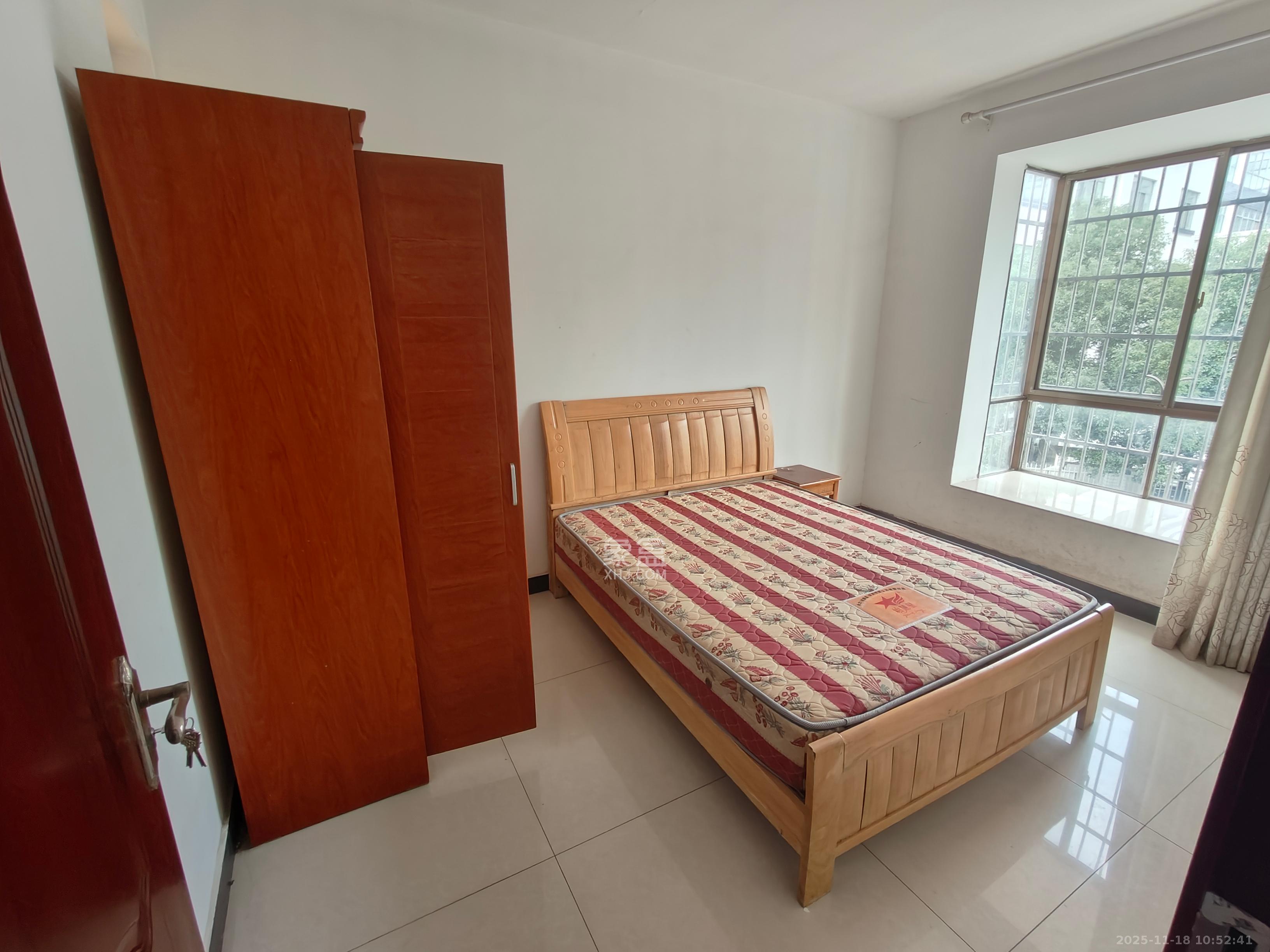 金峰小区北院(七里营社区) 2室2厅1卫 1600.0元/月 金峰小区北院(七里营社区) 2室2厅1卫 1600.0元/月室内图