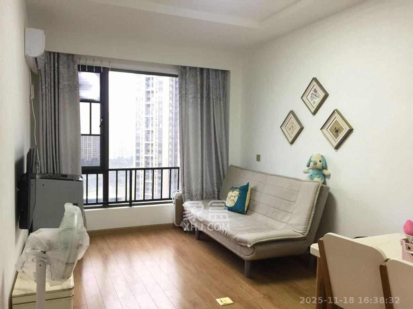 合能洋湖公馆  1室1厅1卫    1900.0元/月