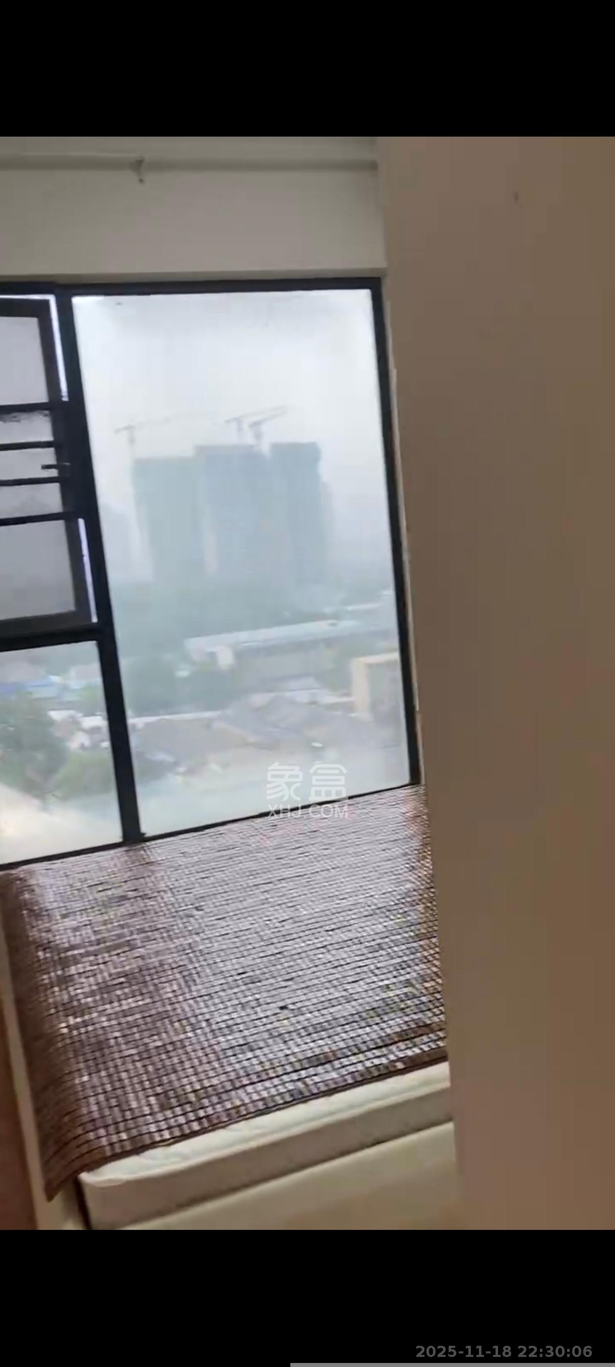 江山如画  3室2厅1卫    2500.0元/月