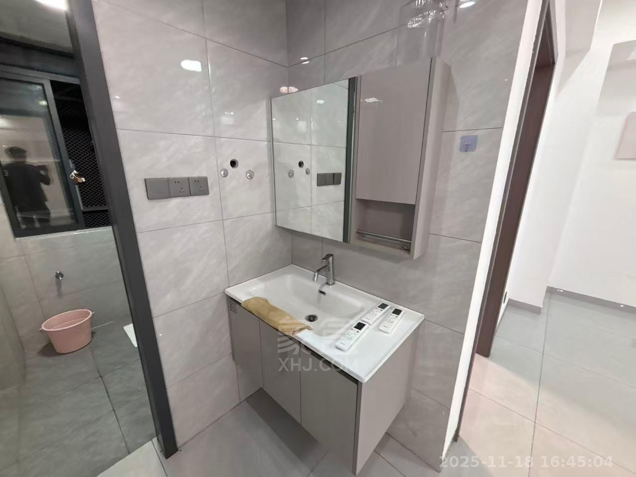 汇金财智天下 1室0厅0卫 2500.0元/月 汇金财智天下 1室0厅0卫 2500.0元/月室内图