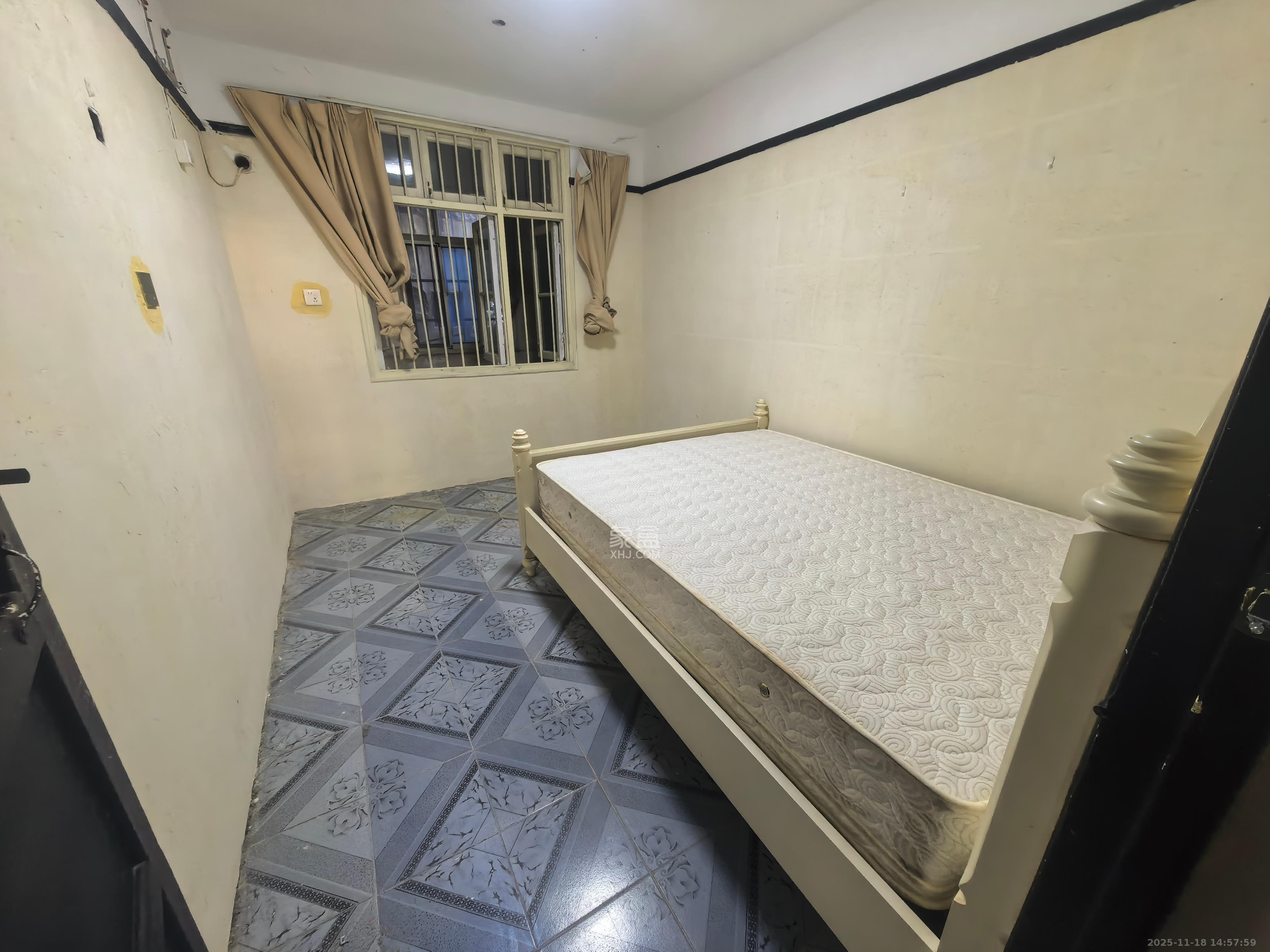 大众宿舍  2室1厅1卫    1600.0元/月室内图