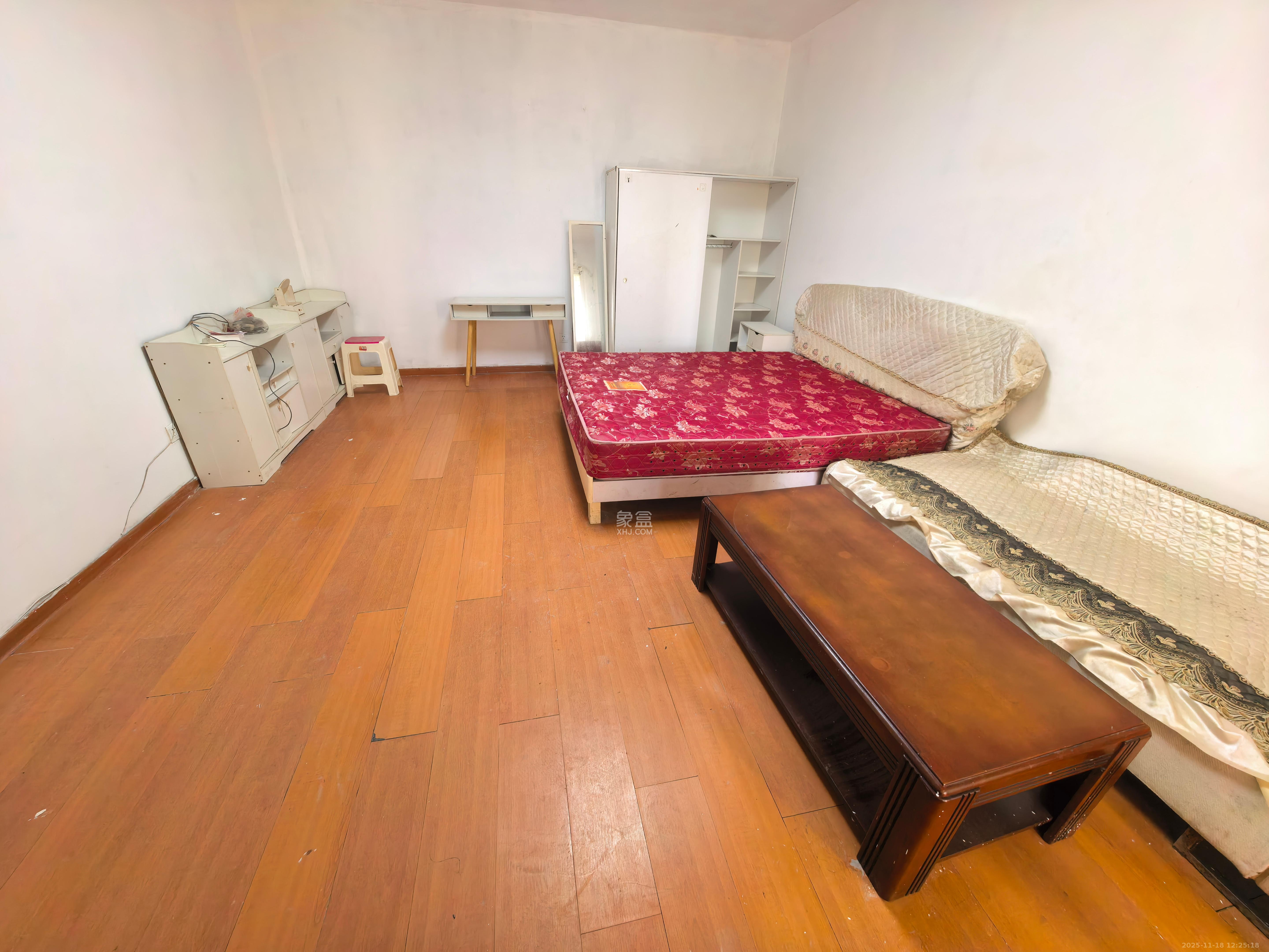 明城公寓  1室1厅1卫    900.0元/月