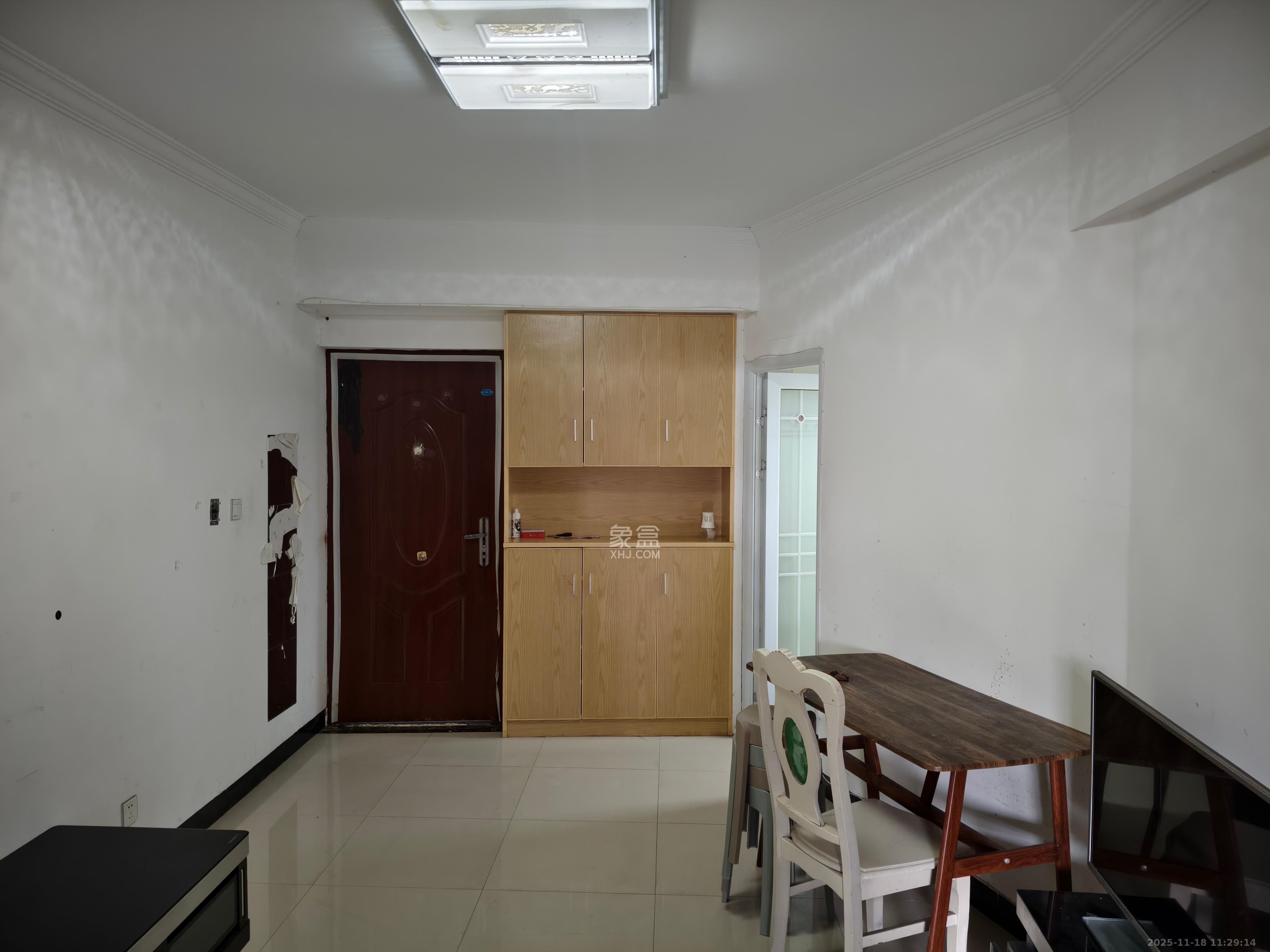 先锋东外滩  1室1厅1卫    1500.0元/月室内图