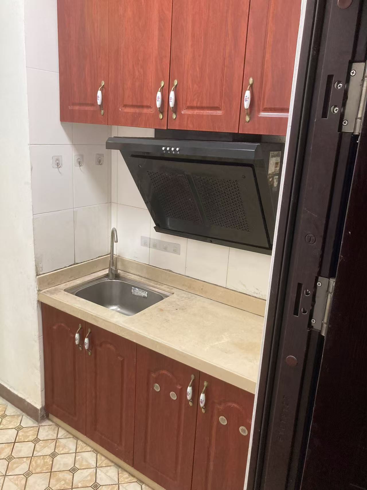 汇亘大厦 1室1厅1卫 45.0万 汇亘大厦 1室1厅1卫 45.0万客厅