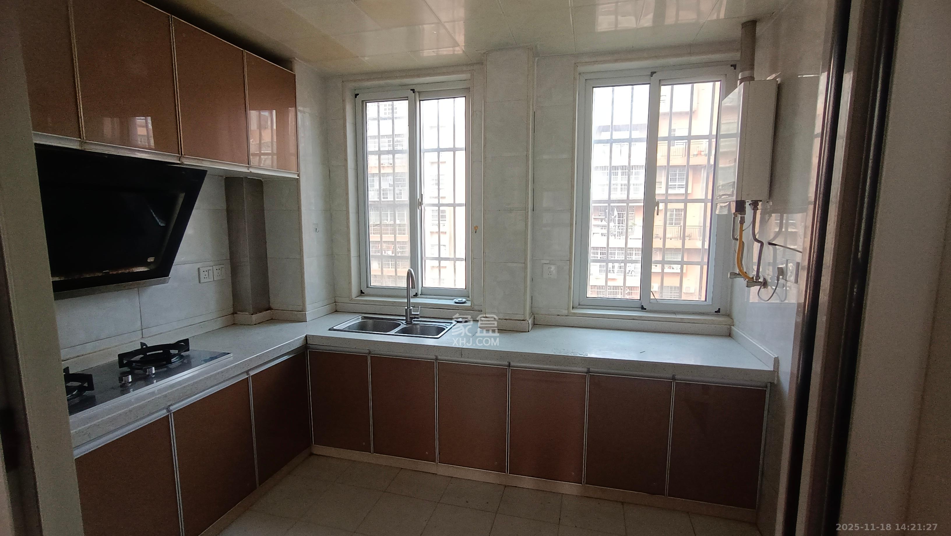 星城新宇月雅苑(月塘小区) 3室2厅2卫 2000.0元/月 星城新宇月雅苑(月塘小区) 3室2厅2卫 2000.0元/月室内图