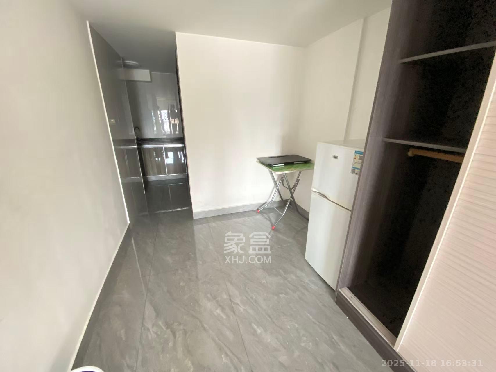 海伦春天 1室1厅1卫 800.0元/月 海伦春天 1室1厅1卫 800.0元/月室内图