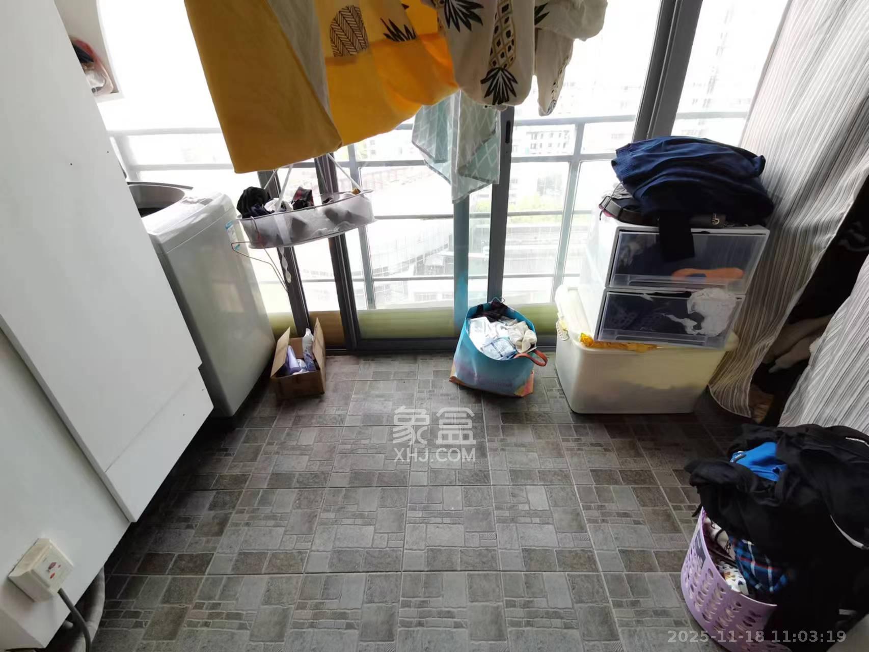 银港水晶城  1室1厅1卫    1700.0元/月室内图