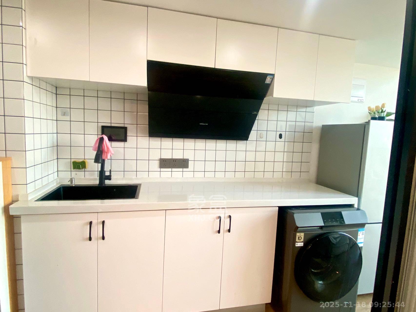 中建嘉和城  2室1厅1卫    2000.0元/月室内图