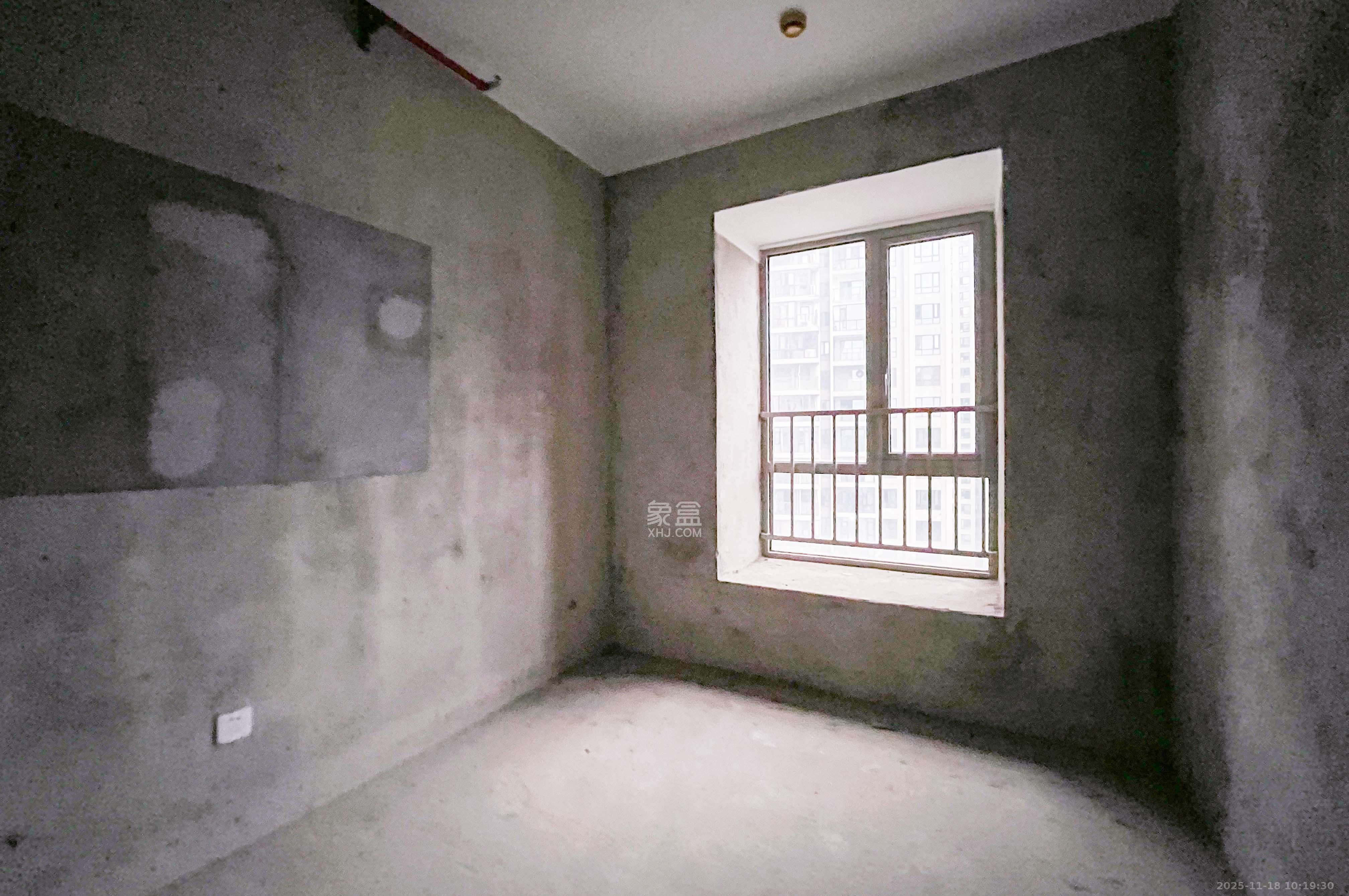 梅溪湖金茂湾 4室2厅2卫 195.0万 梅溪湖金茂湾 4室2厅2卫 195.0万其他