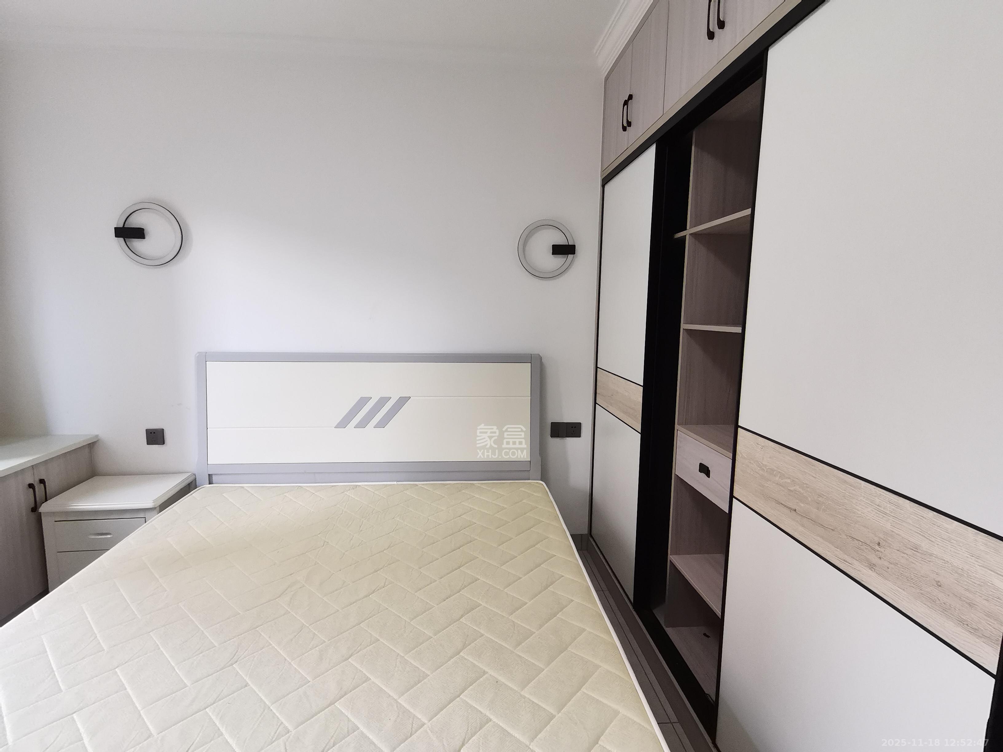 明发阅江悦府  3室2厅1卫    2200.0元/月室内图