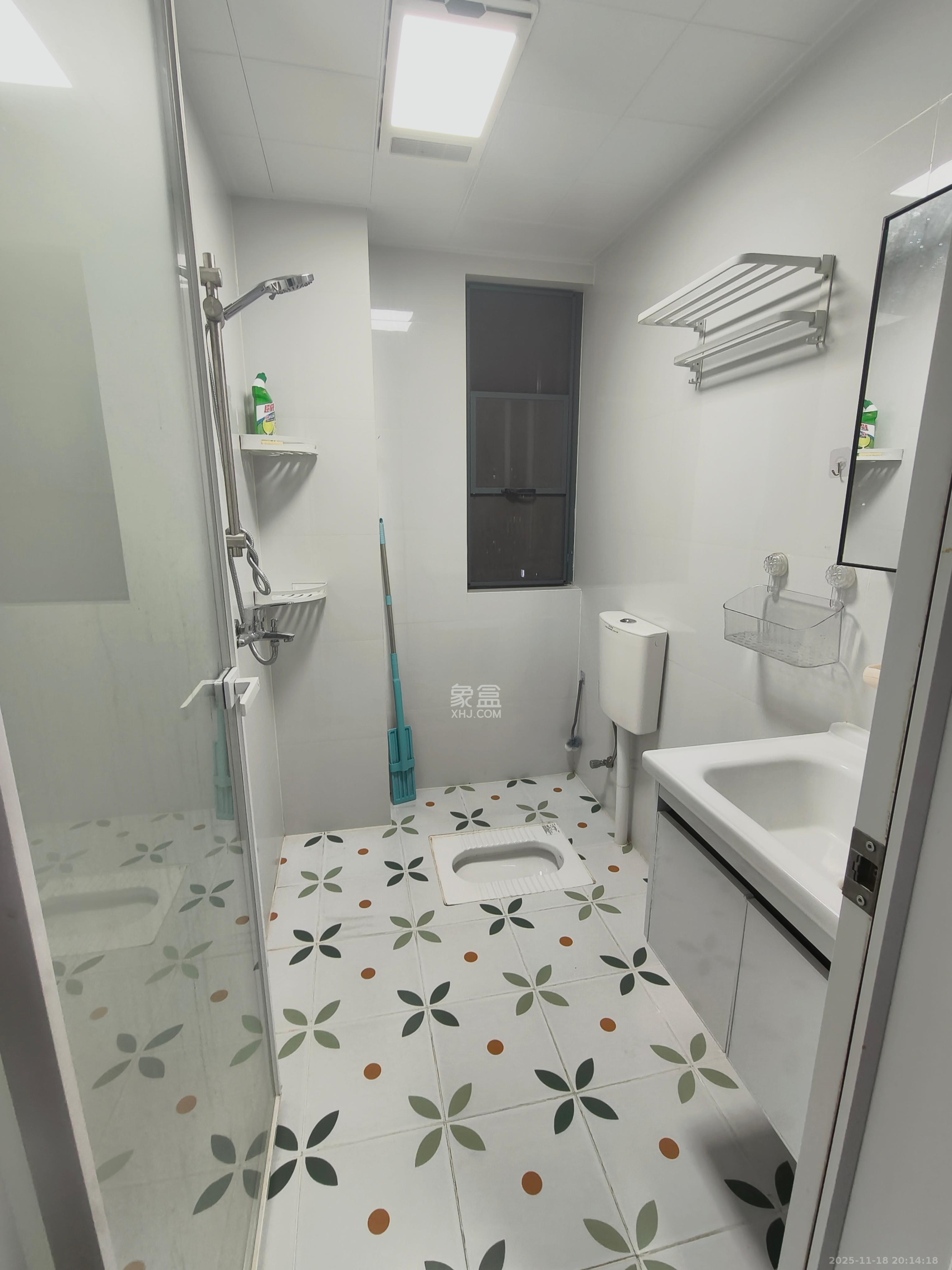 园康云顶苑 1室0厅0卫 1700.0元/月 园康云顶苑 1室0厅0卫 1700.0元/月室内图