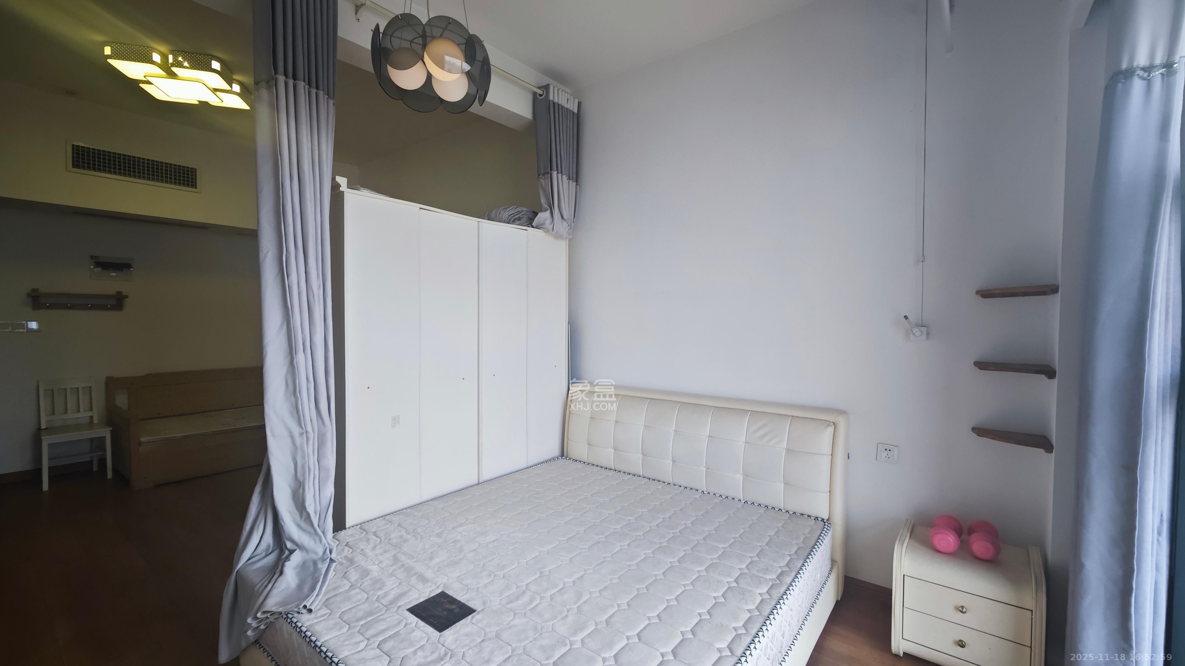 万坤图财富广场  1室1厅1卫    1800.0元/月室内图