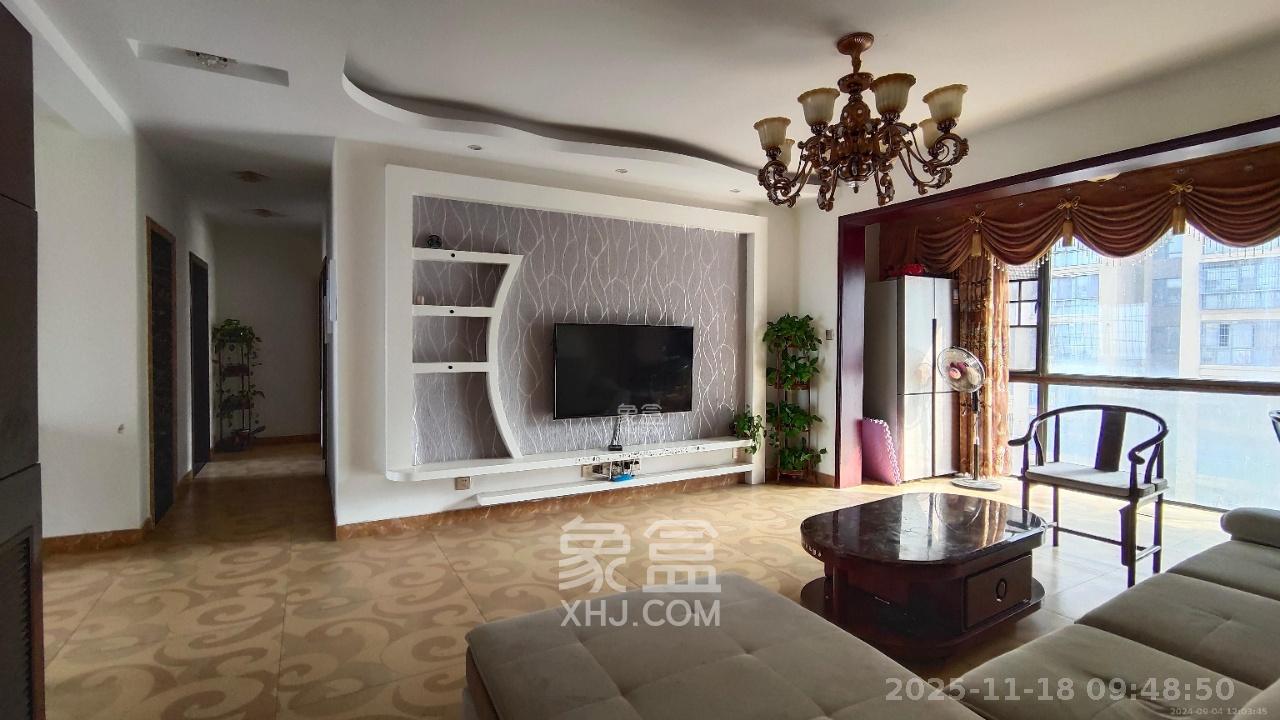 新华都万家城  3室2厅1卫    2500.0元/月室内图1