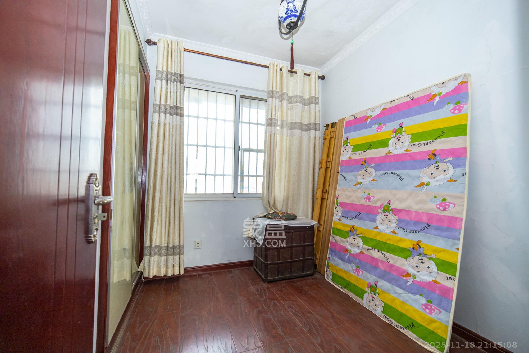 紫晶城 3室2厅1卫 52.8万 紫晶城 3室2厅1卫 52.8万卧室