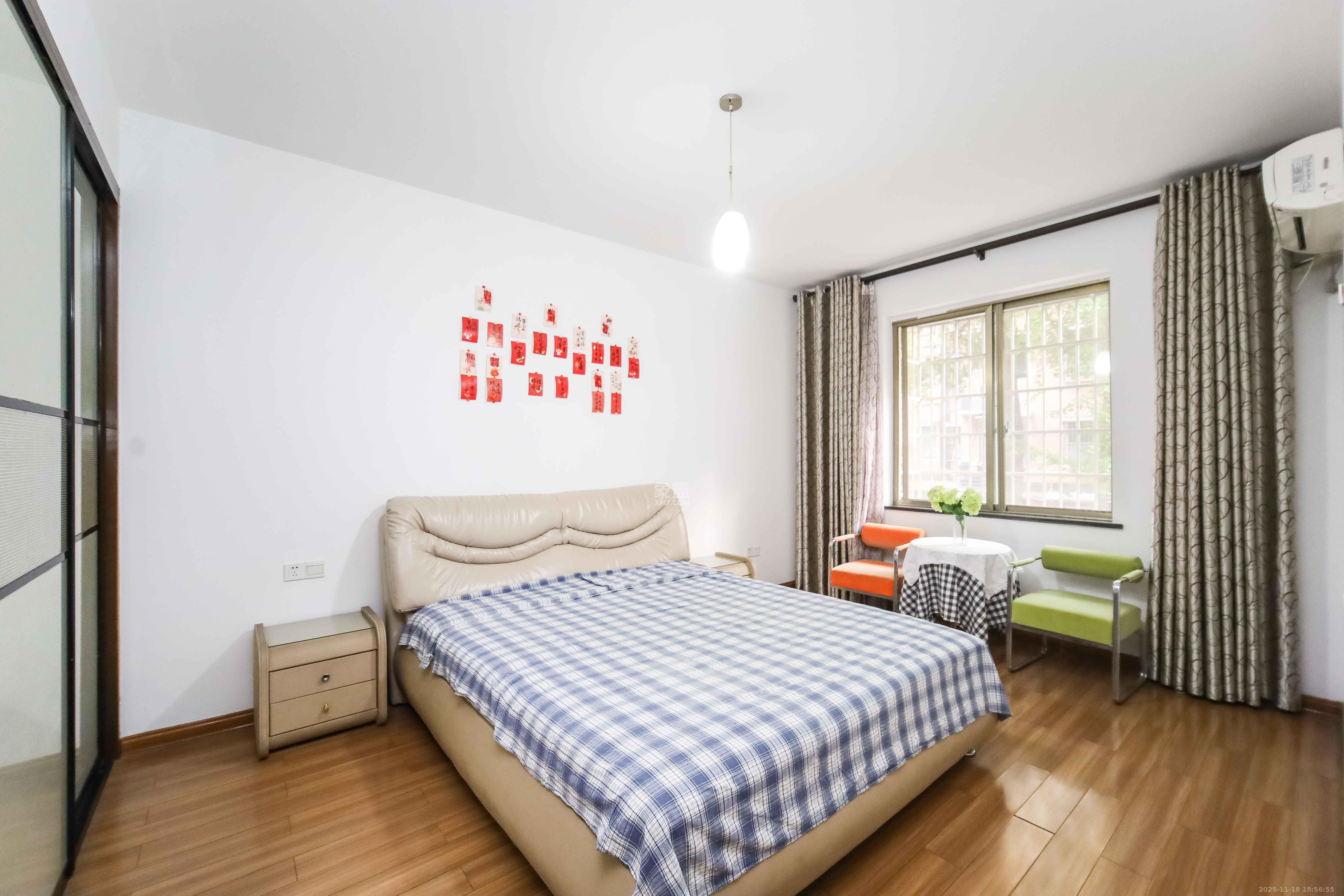 芙蓉公寓 4室2厅2卫 147.0万 芙蓉公寓 4室2厅2卫 147.0万卧室