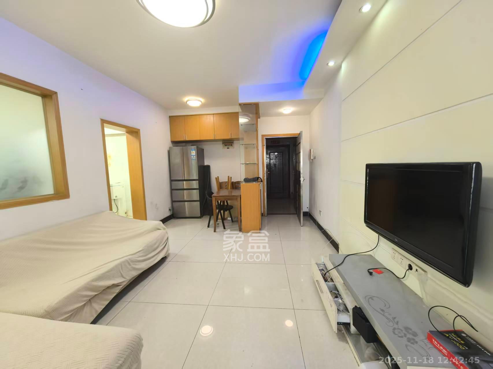 加加大街(华景苑) 1室1厅1卫 1500.0元/月 加加大街(华景苑) 1室1厅1卫 1500.0元/月室内图