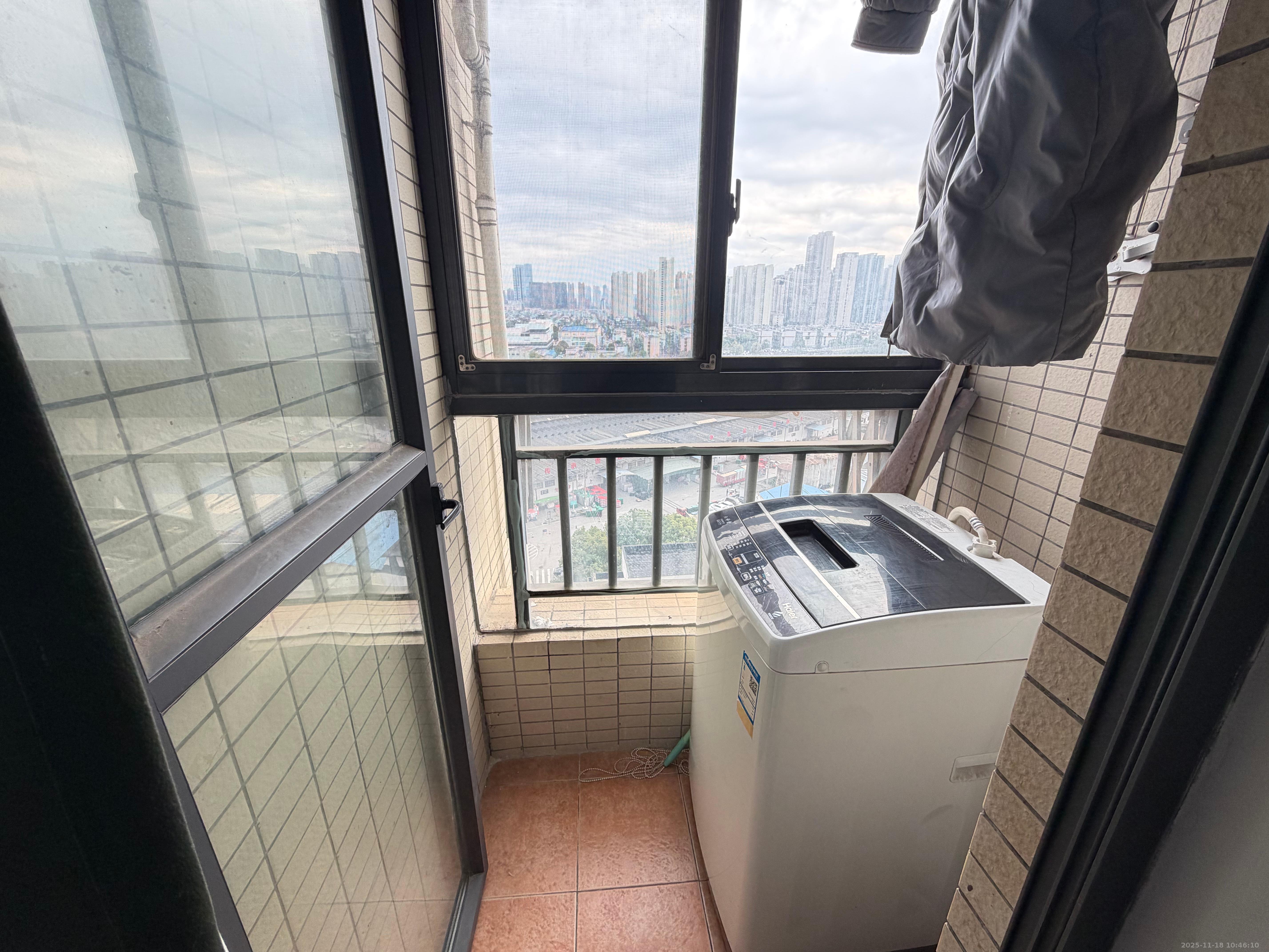 兰亭优壳（隽峰苑）  1室1厅1卫    1400.0元/月室内图