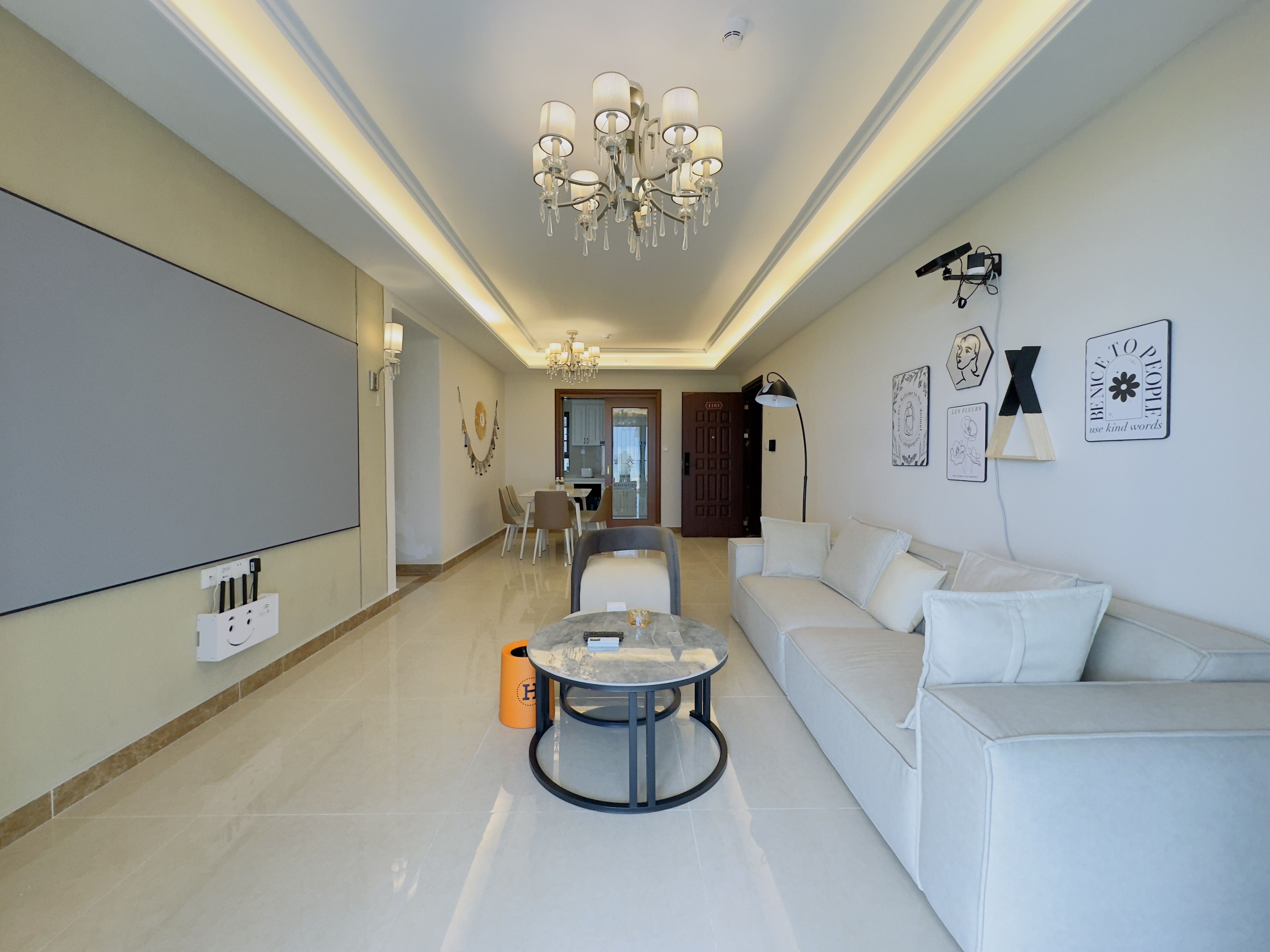 恒大美丽沙天璟湾 3室2厅1卫 235.0万 恒大美丽沙天璟湾 3室2厅1卫 235.0万客厅