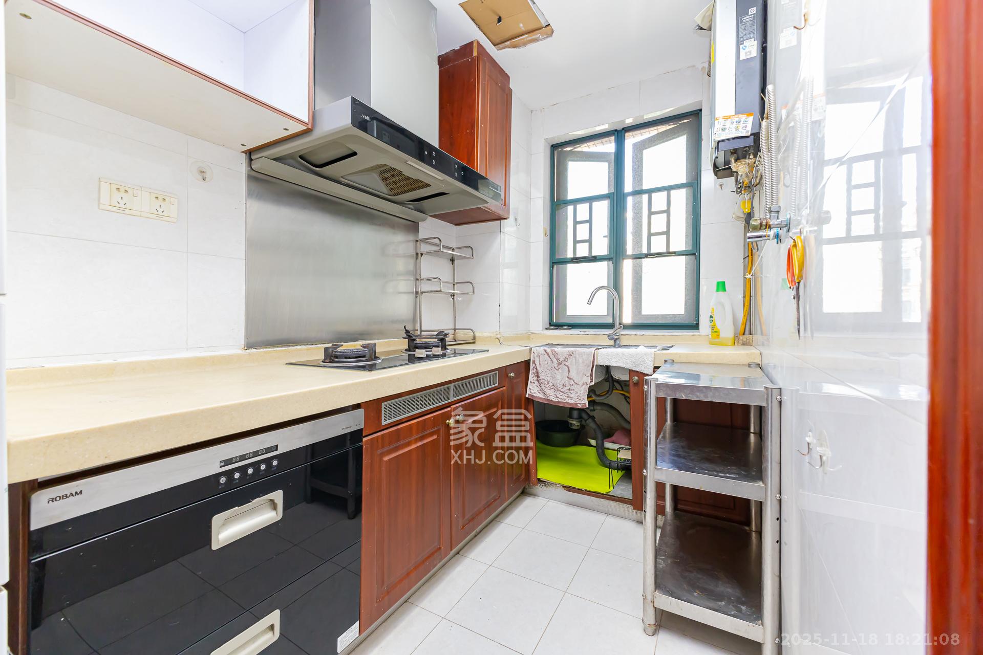 恒大名都 3室2厅1卫 52.0万 恒大名都 3室2厅1卫 52.0万厨房