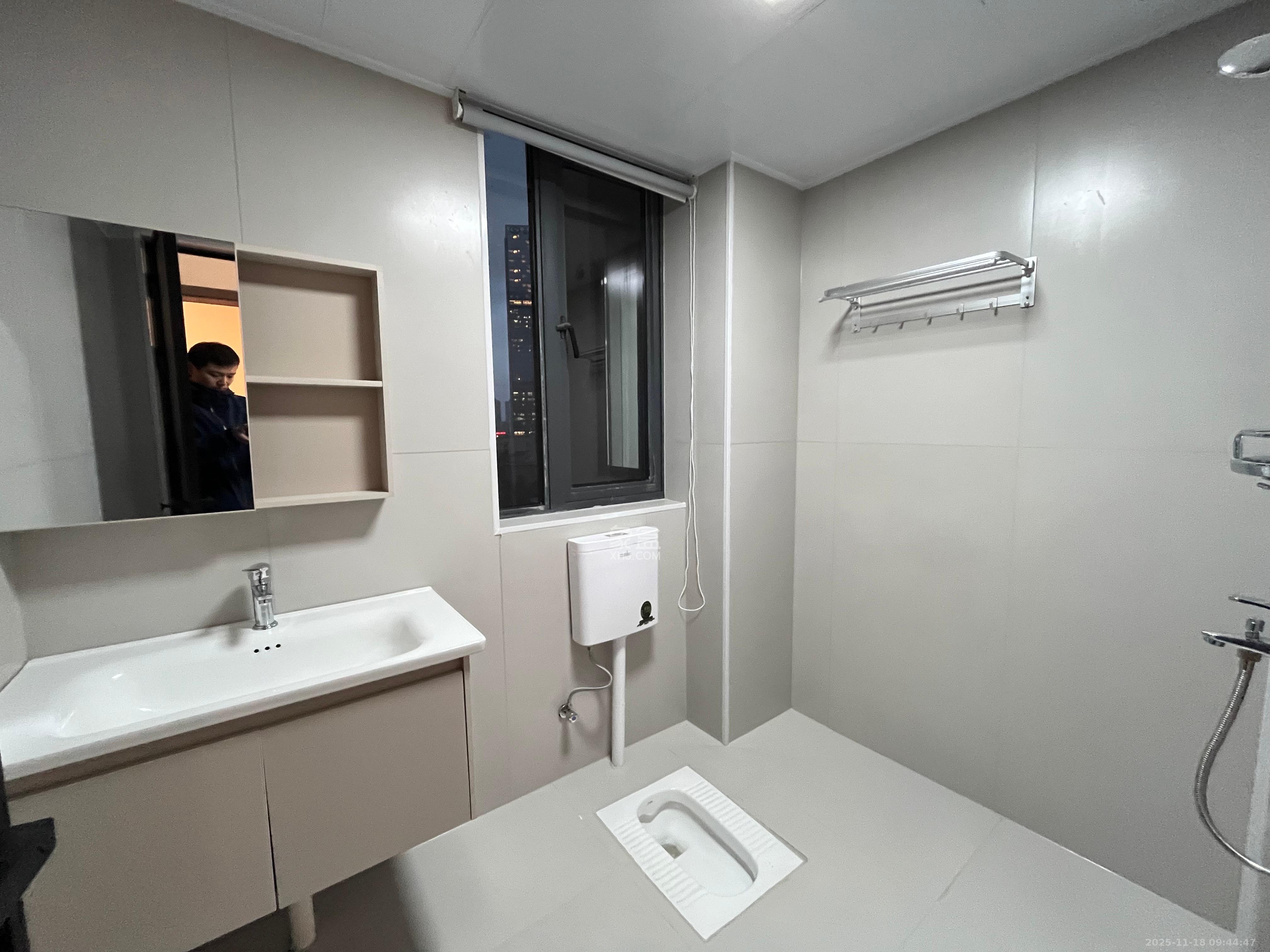 岭福家苑(天心佳苑) 3室2厅1卫 3600.0元/月 岭福家苑(天心佳苑) 3室2厅1卫 3600.0元/月室内图